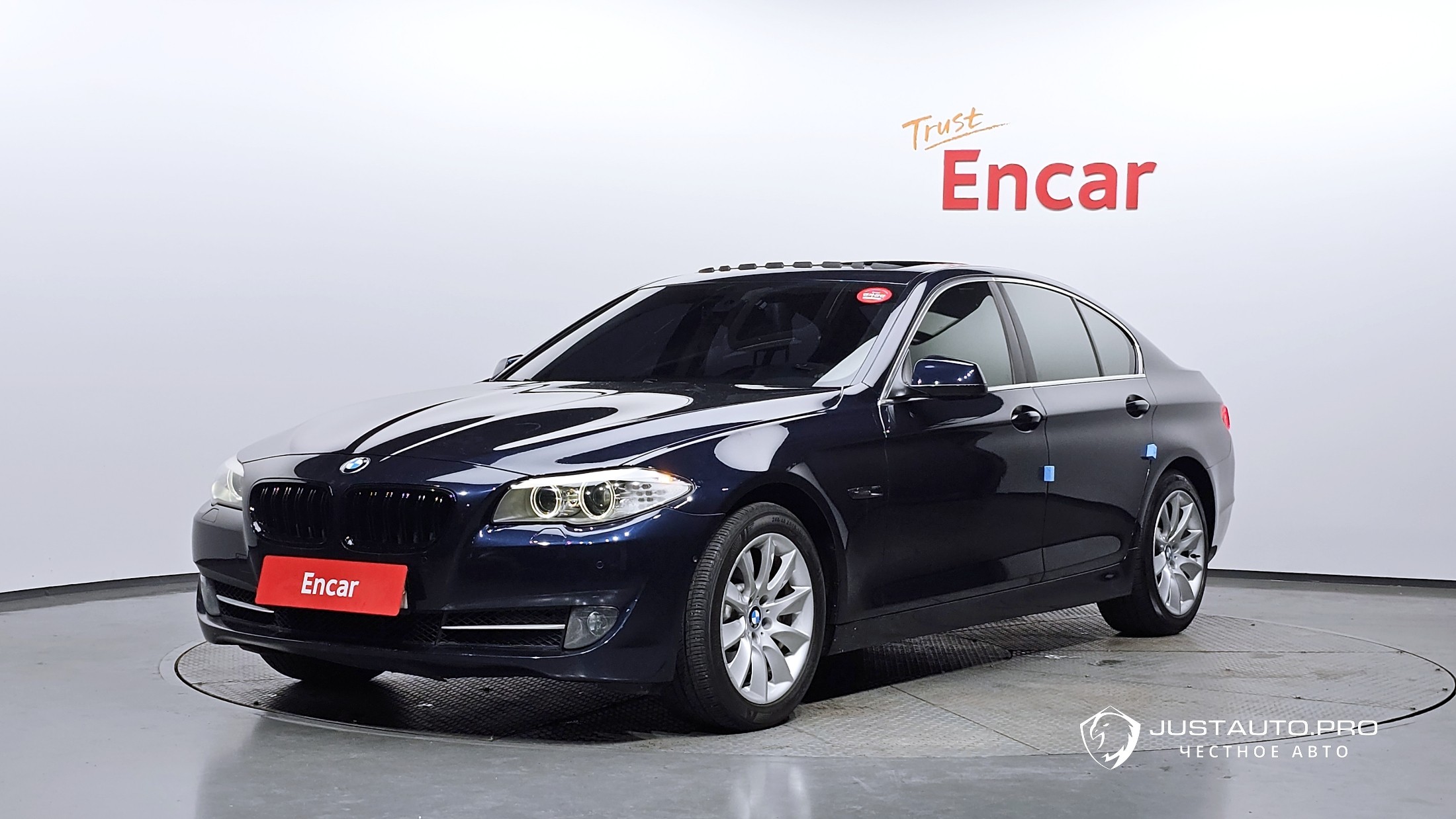 Автомобиль BMW 5-Series