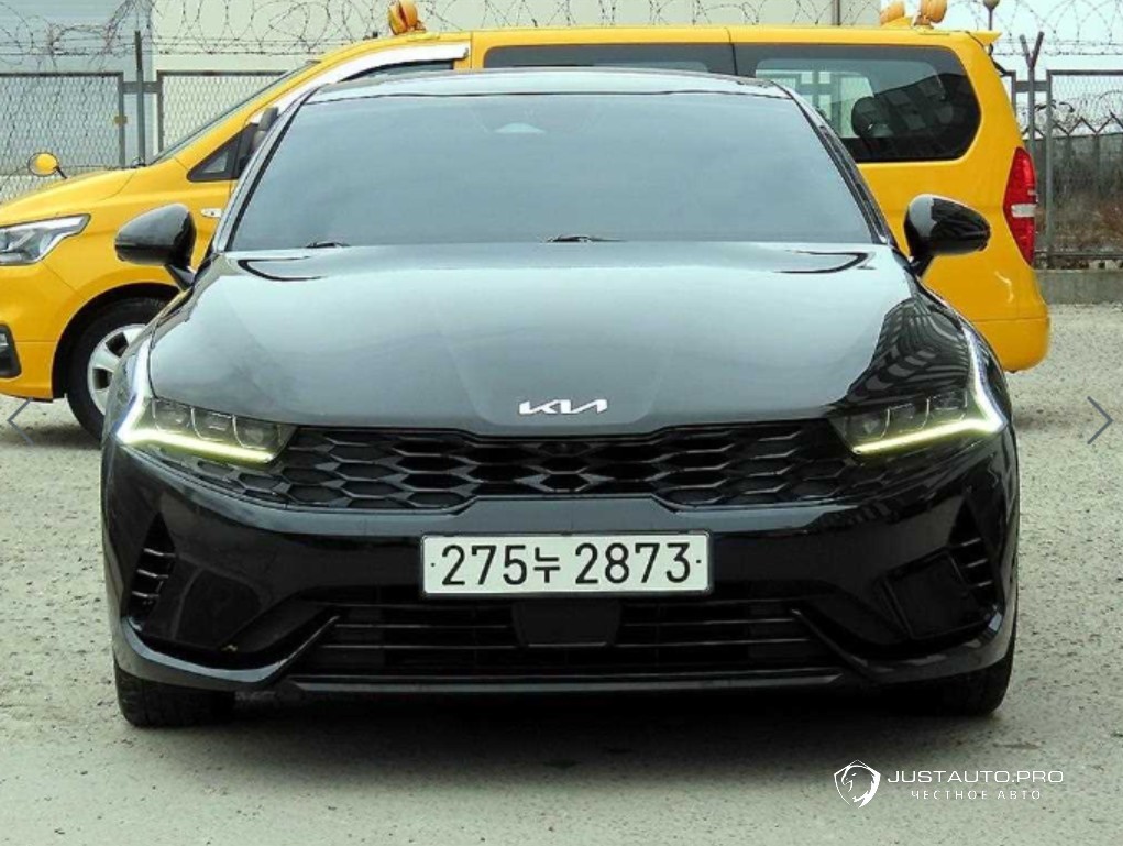 Автомобиль Kia K5