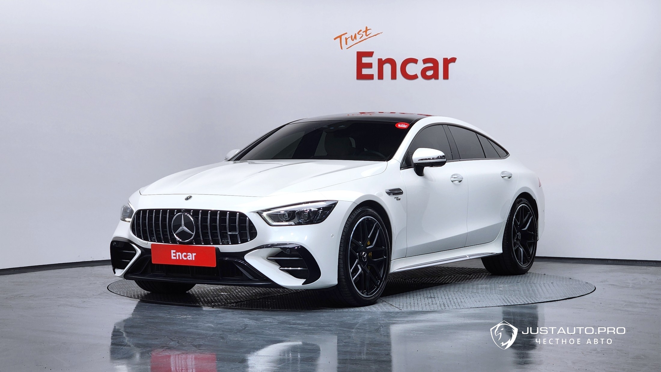 Автомобиль Mercedes-Benz AMG GT