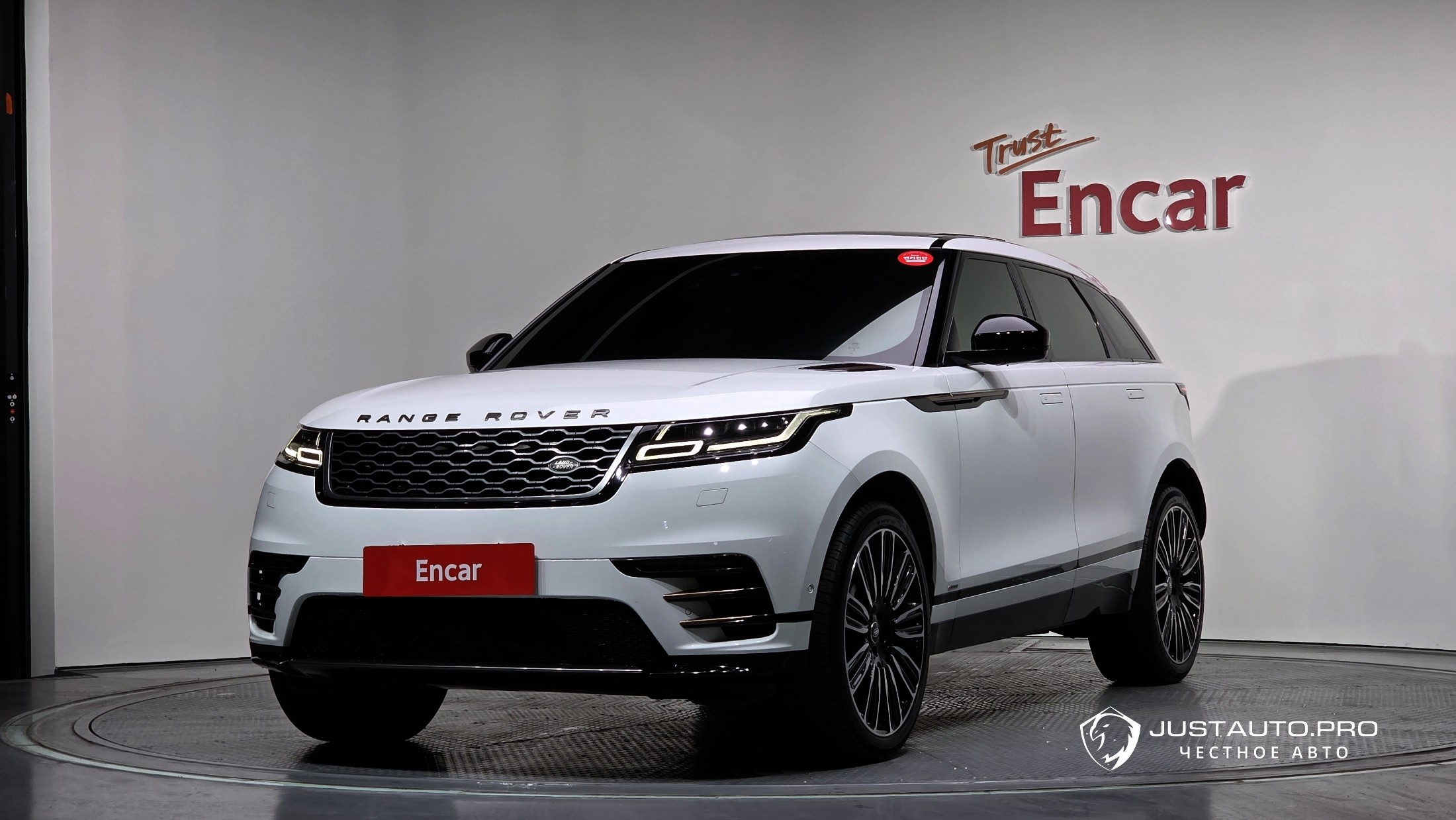 Автомобиль Land Rover Range Rover Velar