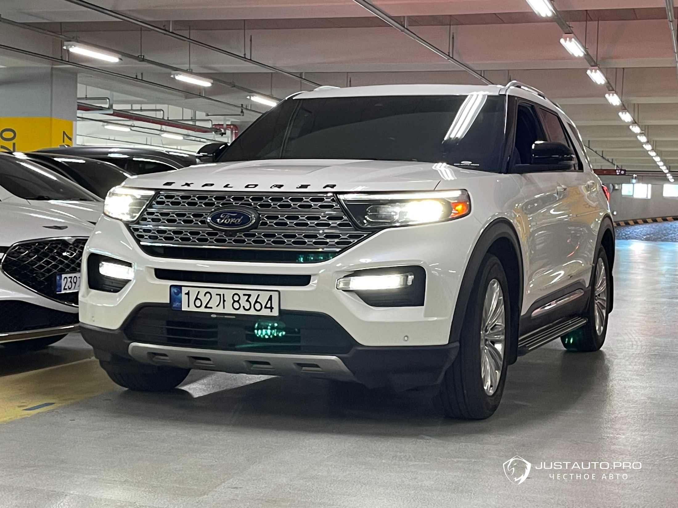 Автомобиль Ford Explorer