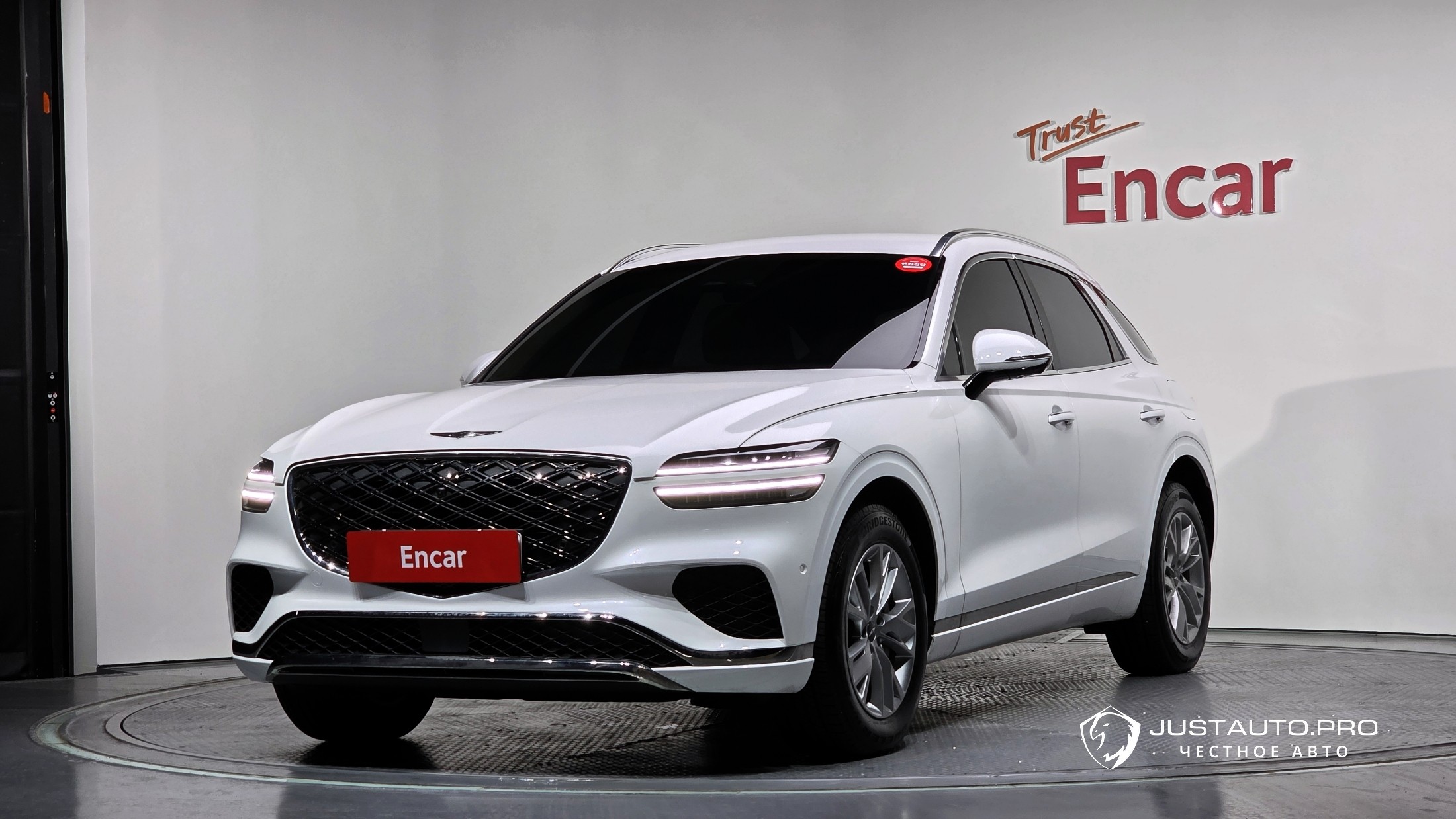 Автомобиль Genesis GV70