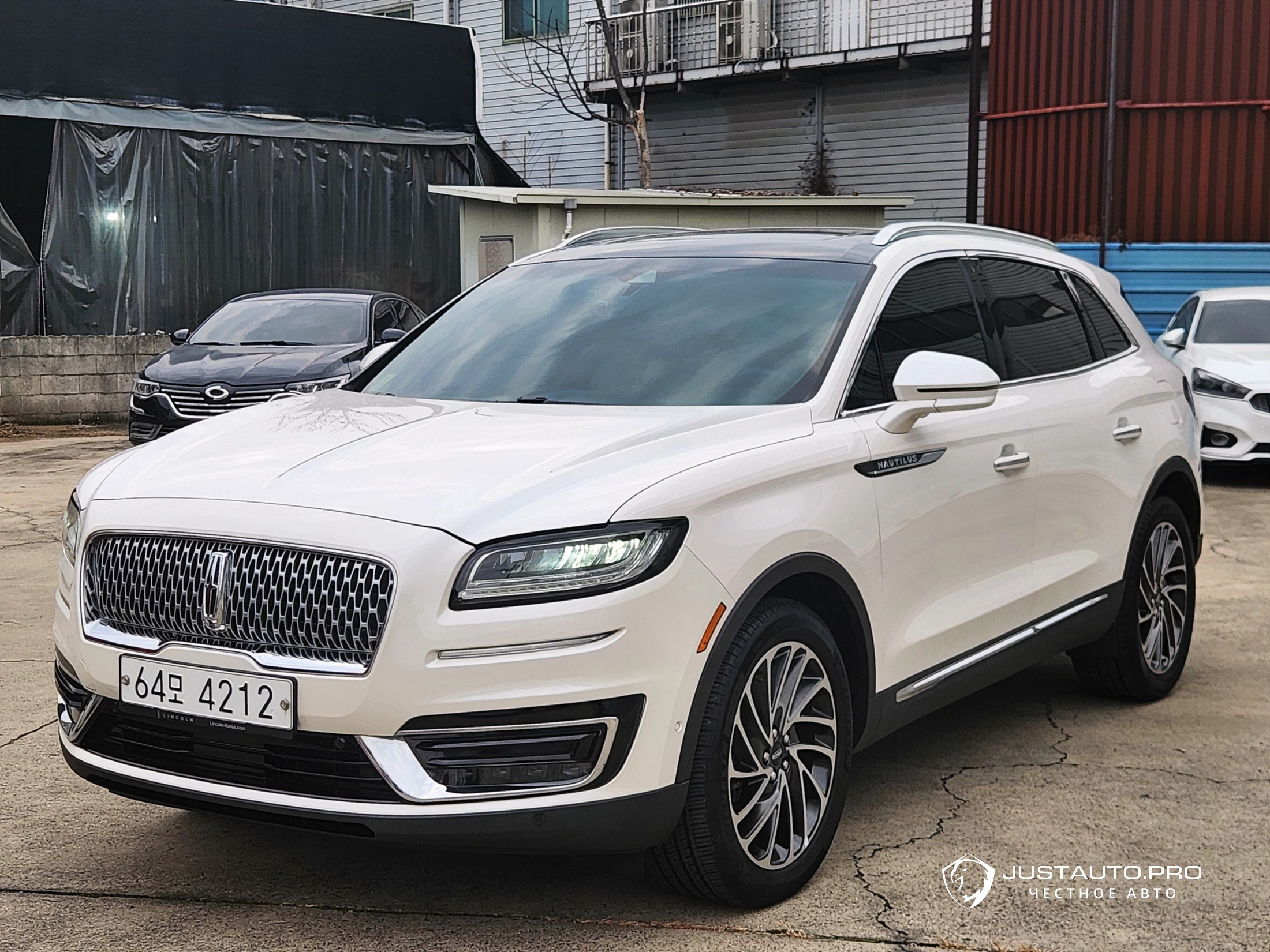 Автомобиль Lincoln Nautilus