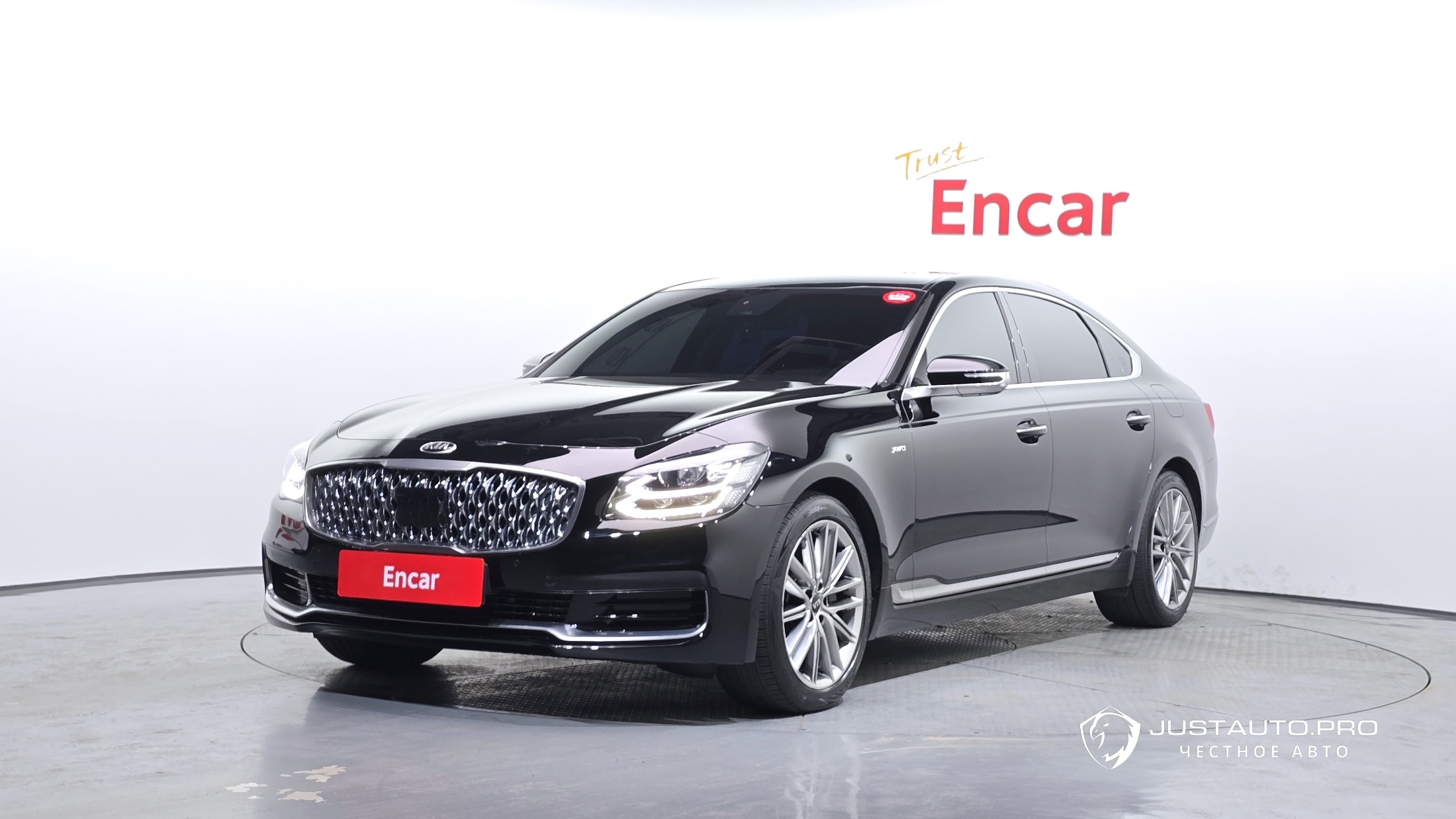 Автомобиль Kia K9