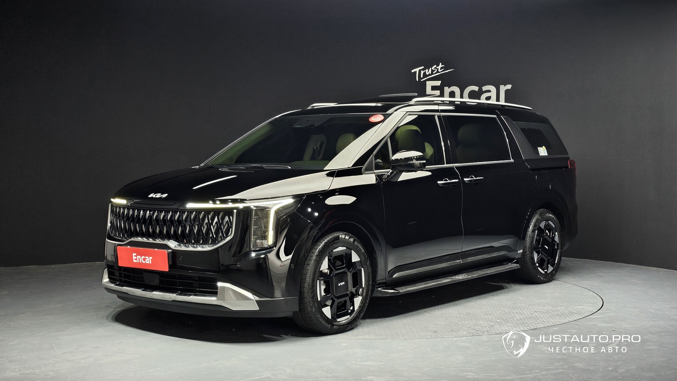 Автомобиль Kia Canival