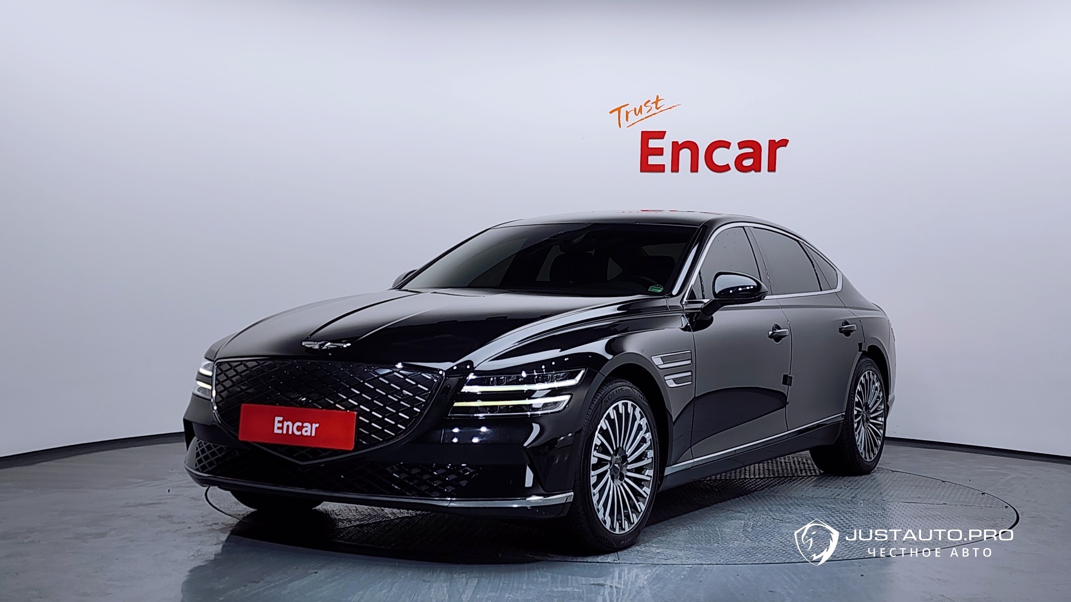 Автомобиль Genesis G80