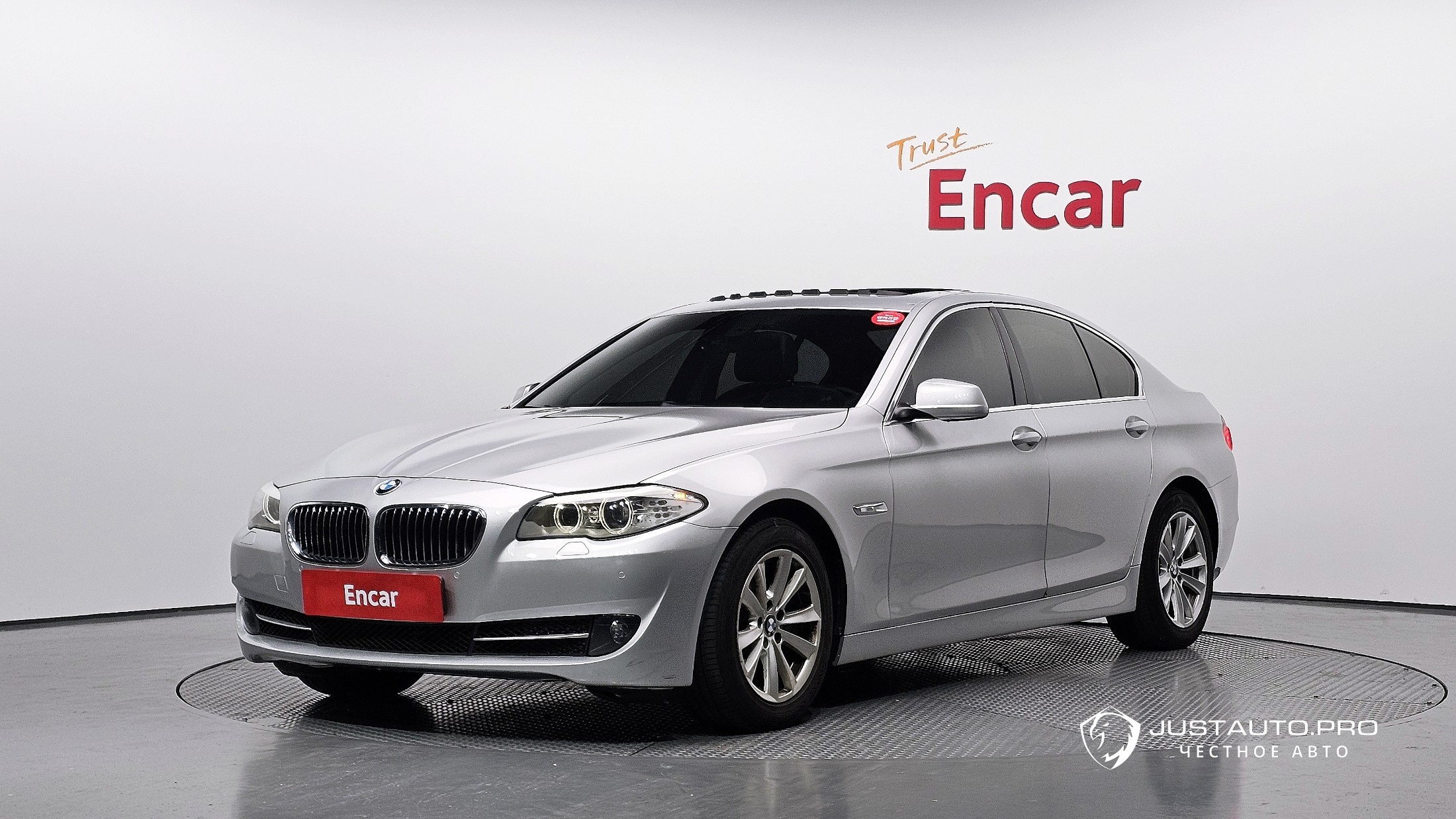 Автомобиль BMW 5-Series