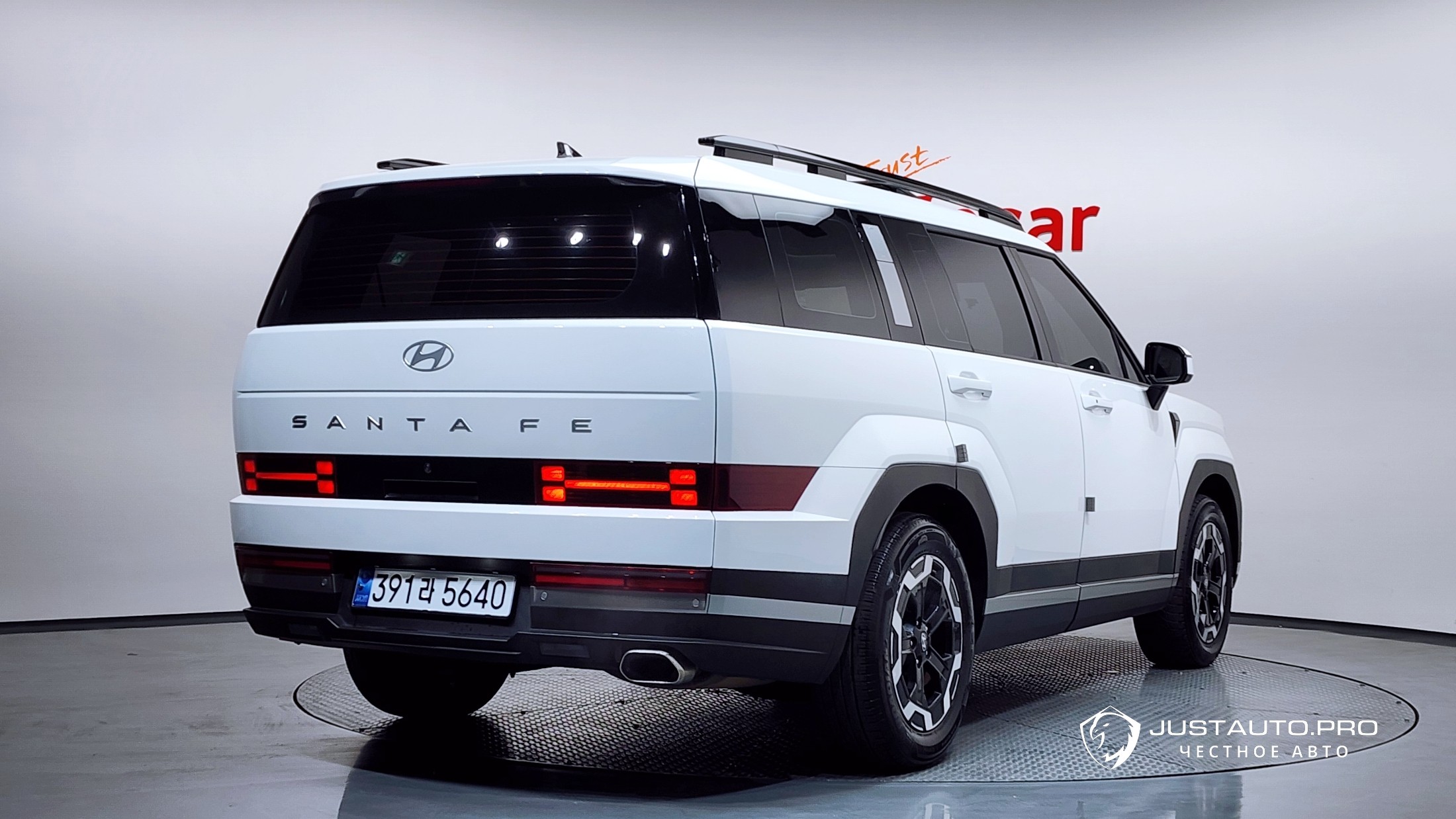 Автомобиль Hyundai Santafe