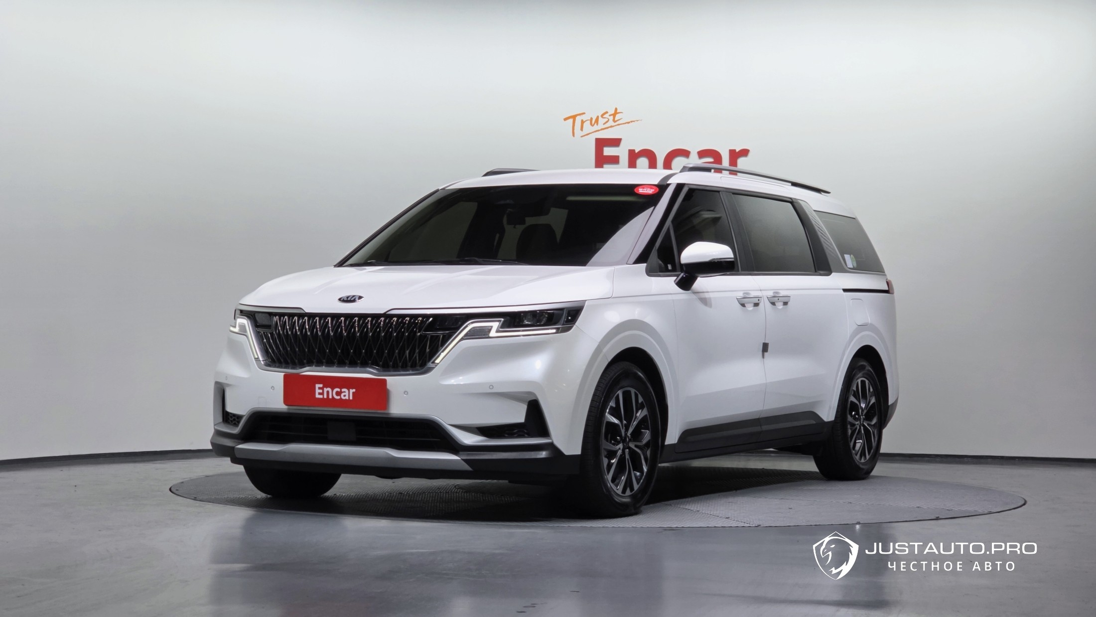 Автомобиль Kia Canival