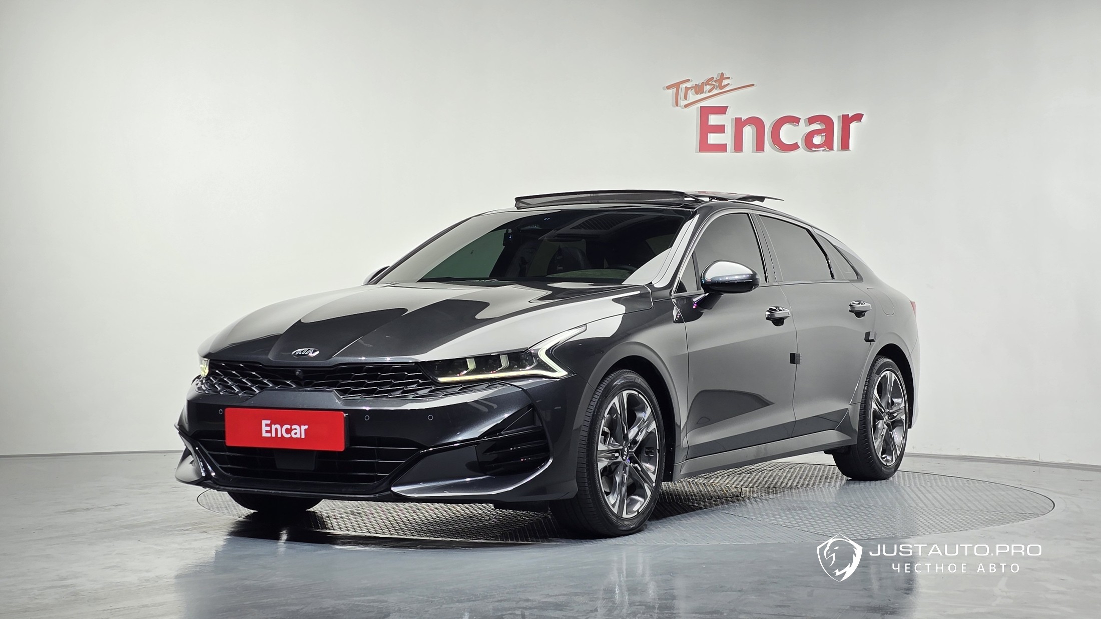 Автомобиль Kia K5