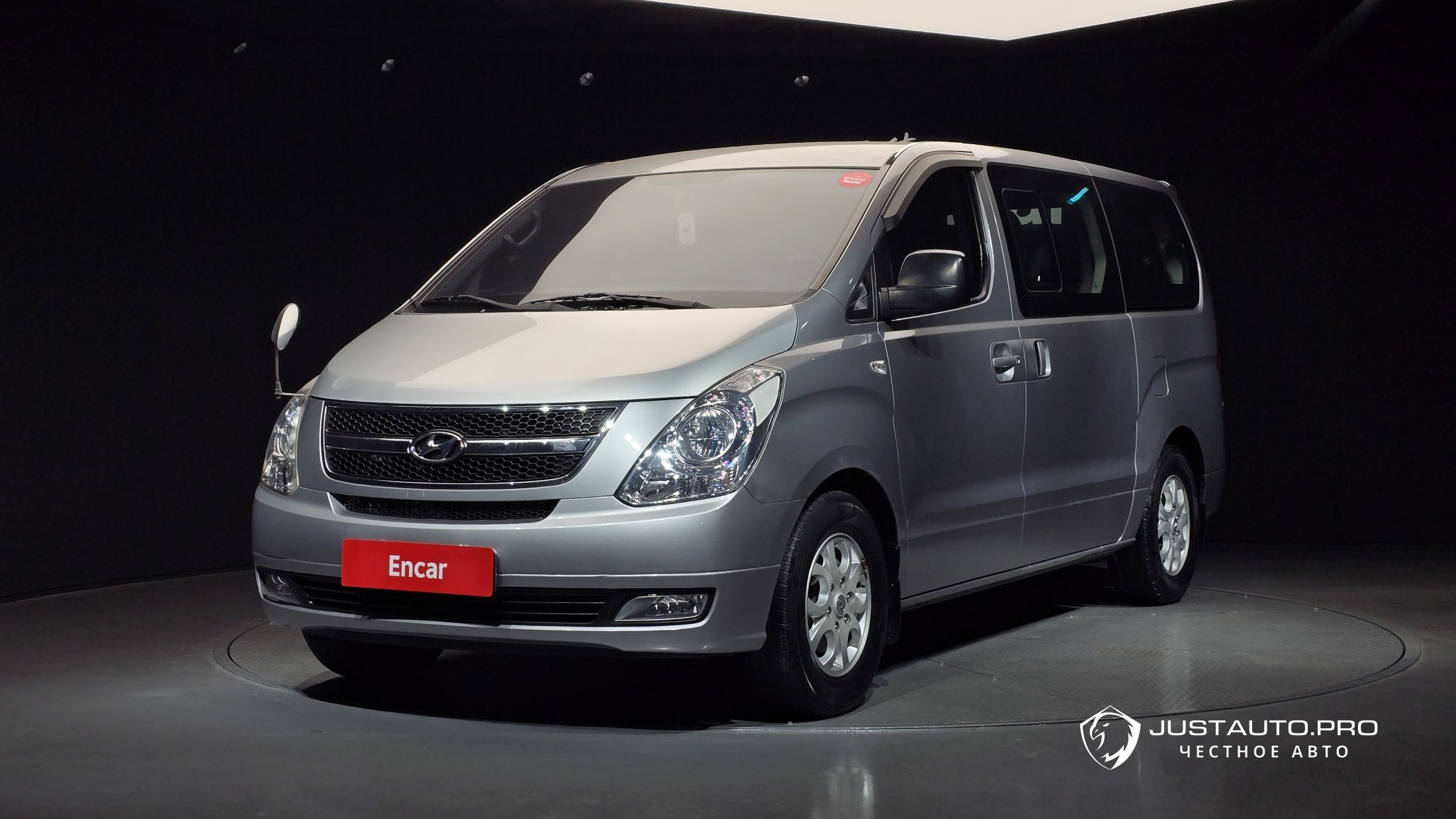 Автомобиль Hyundai Starex