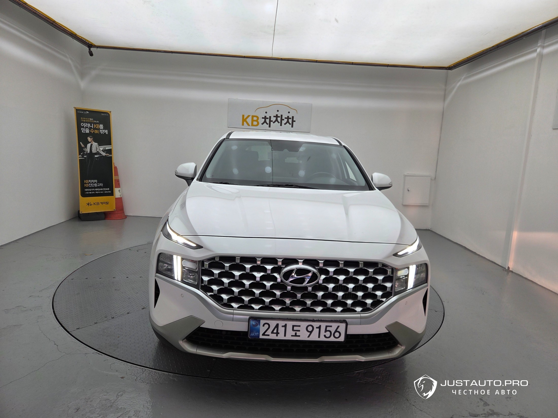 Автомобиль Hyundai Santafe