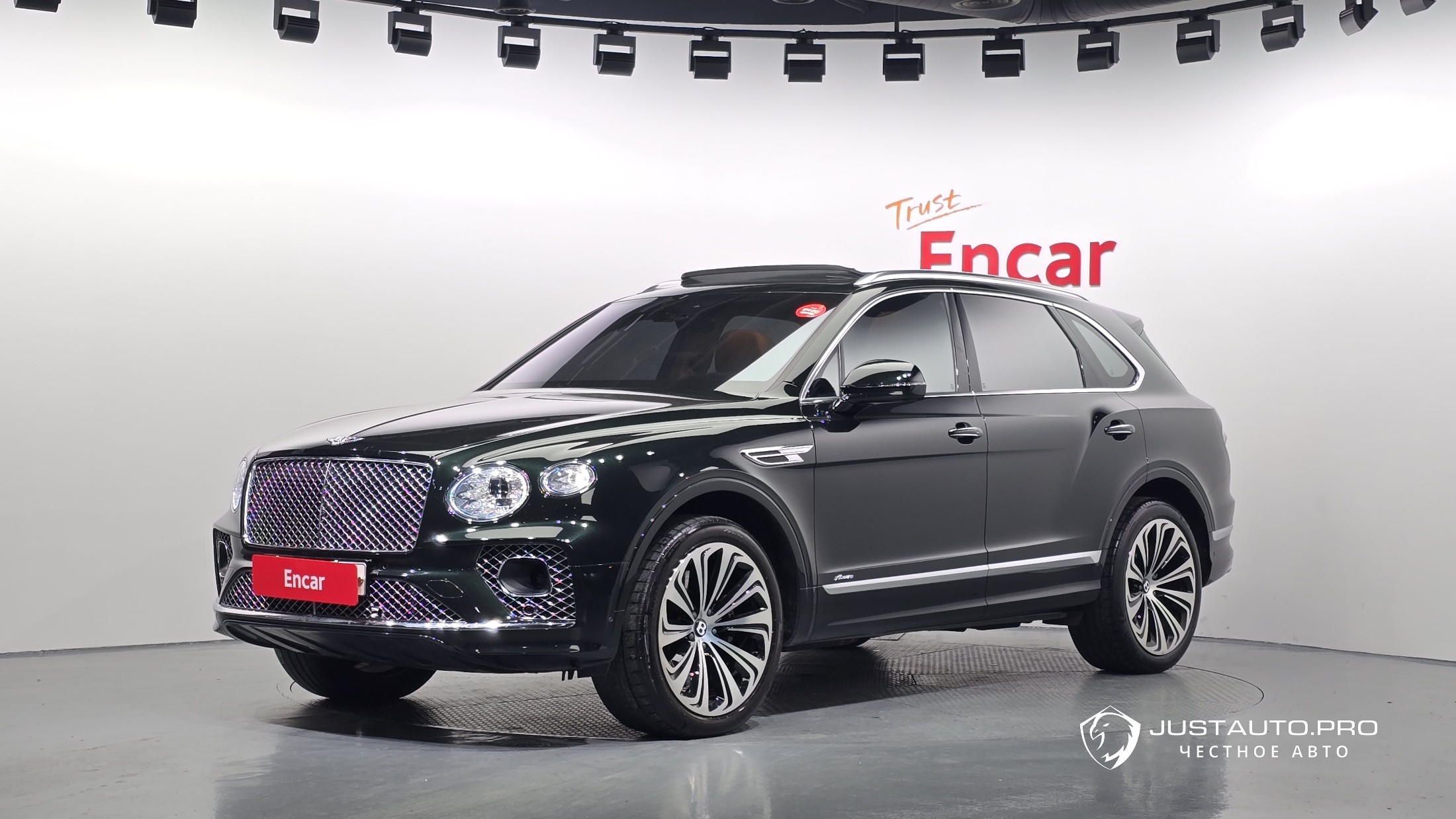 Автомобиль Bentley Bentayga