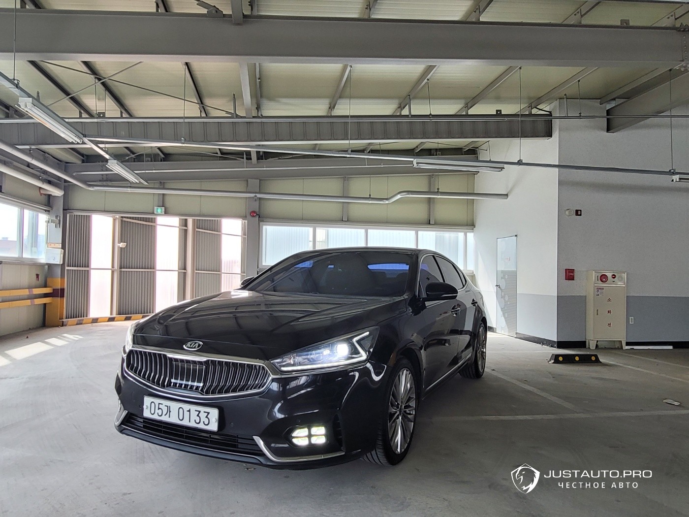 Автомобиль Kia K7