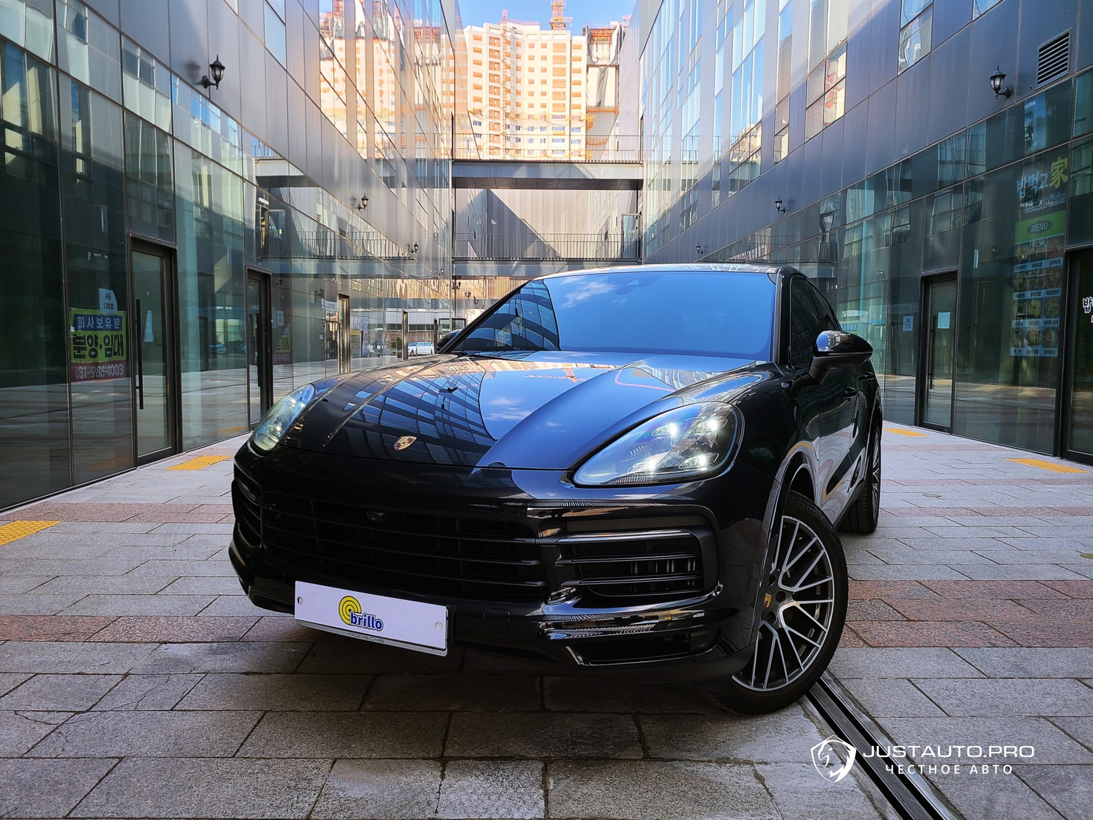 Автомобиль Porsche Cayenne