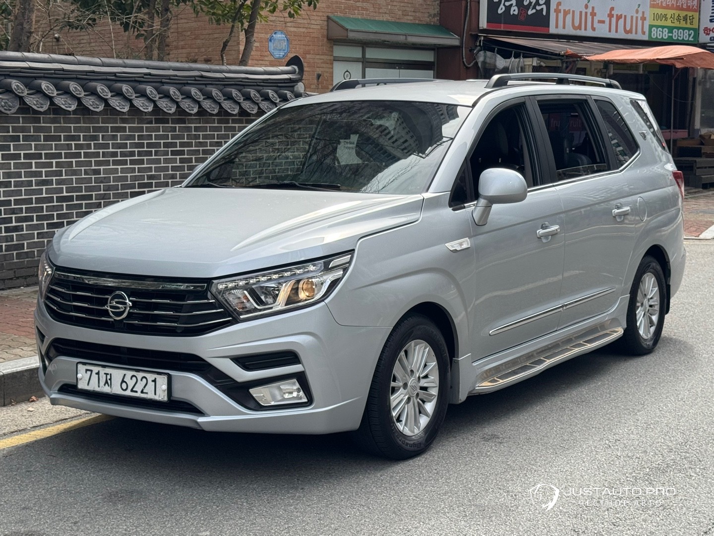 Автомобиль KG_Mobility_Ssangyong KORANDO