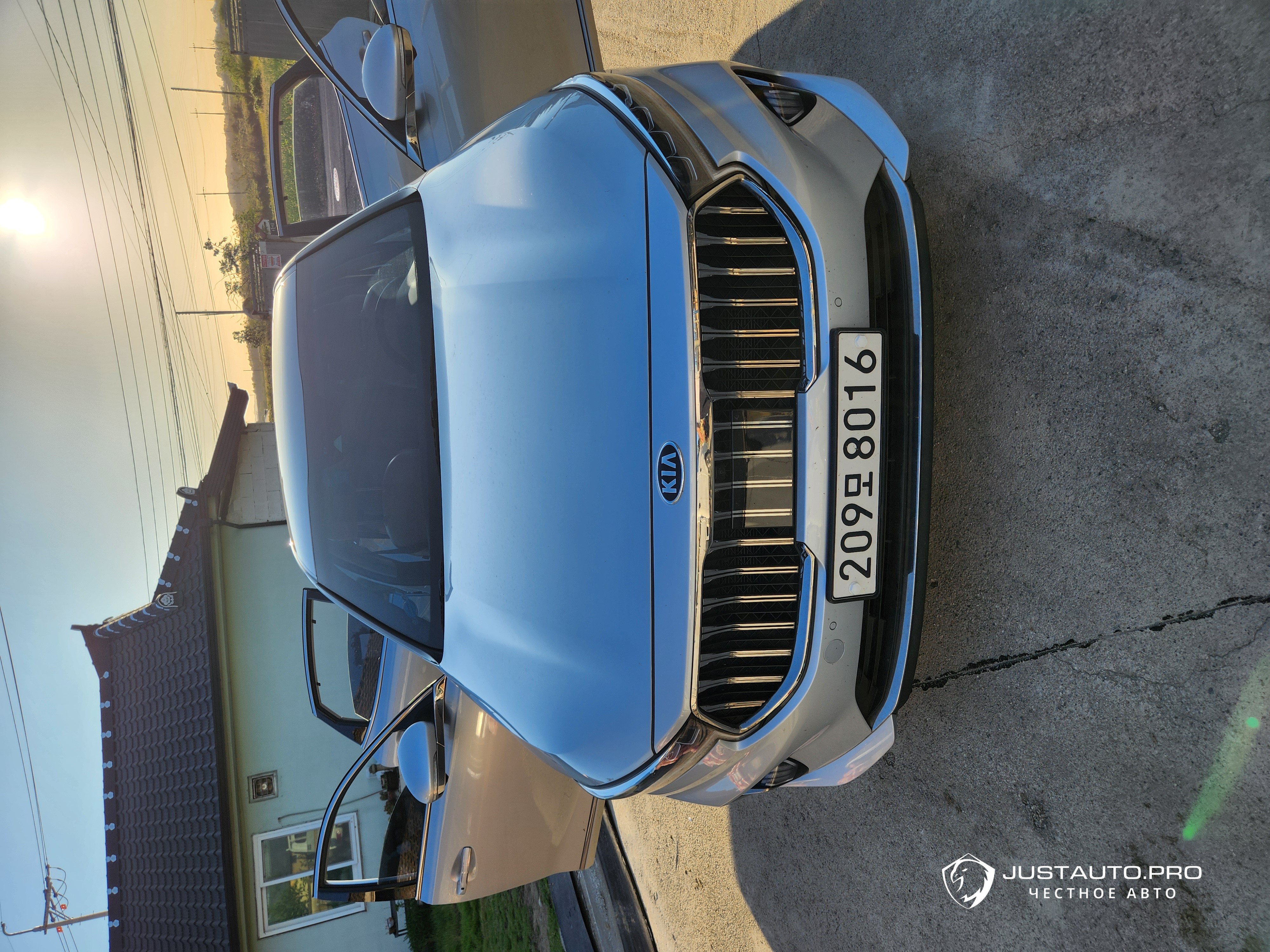 Автомобиль Kia K7