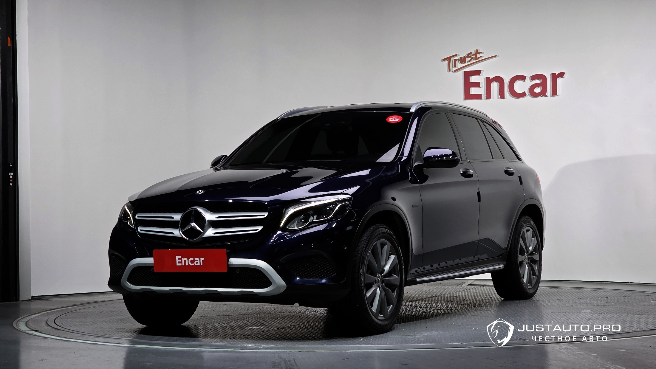 Автомобиль Mercedes-Benz GLC-Class