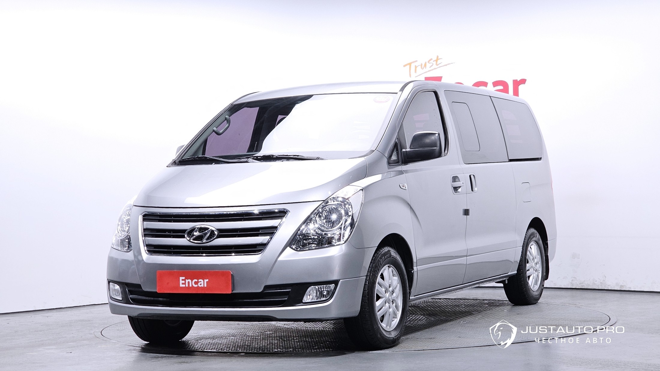 Автомобиль Hyundai Starex