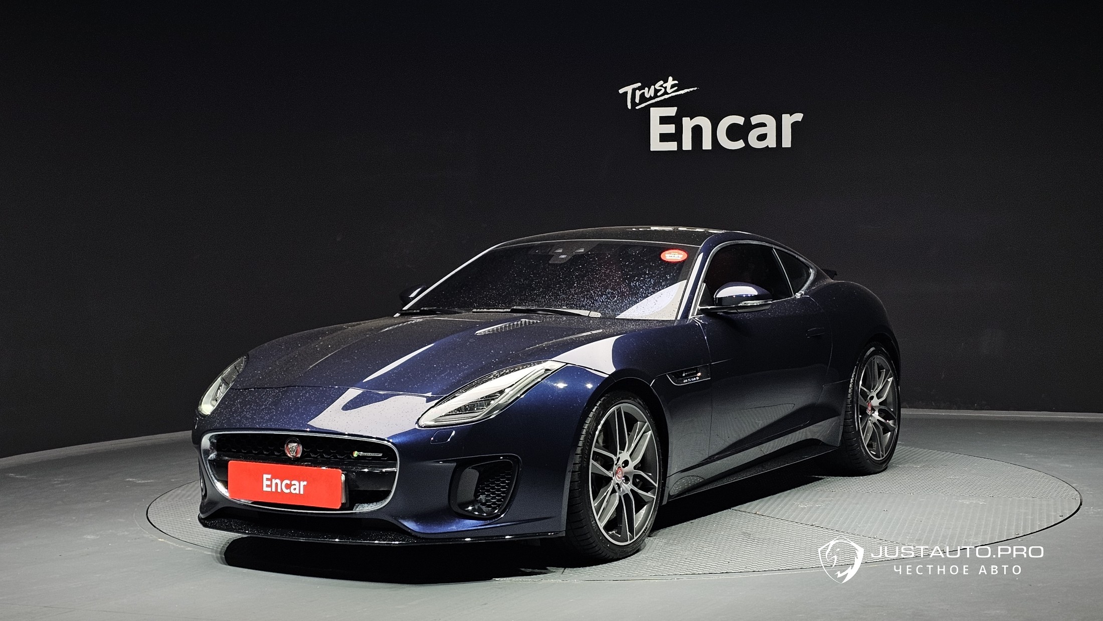 Автомобиль Jaguar F-TYPE