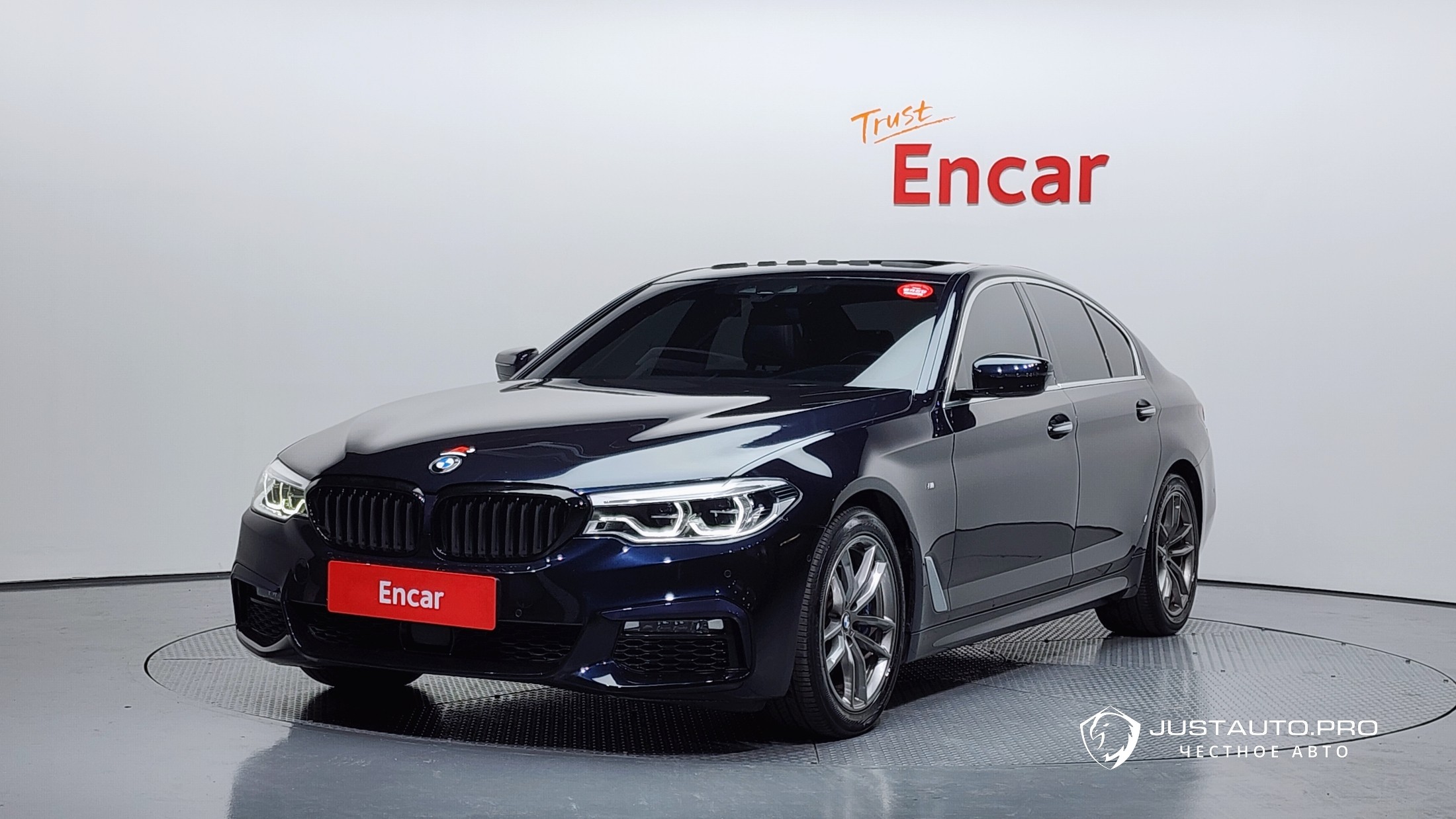 Автомобиль BMW 5-Series