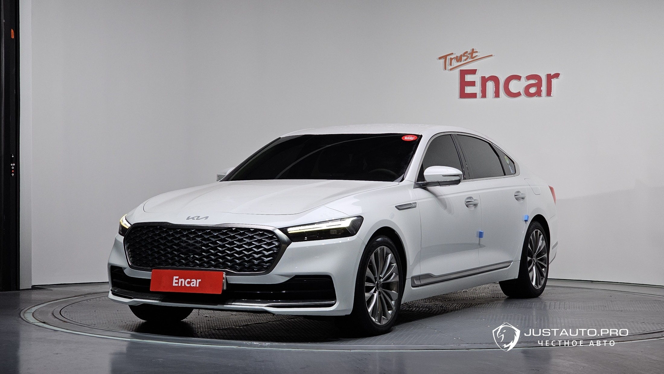 Автомобиль Kia K9