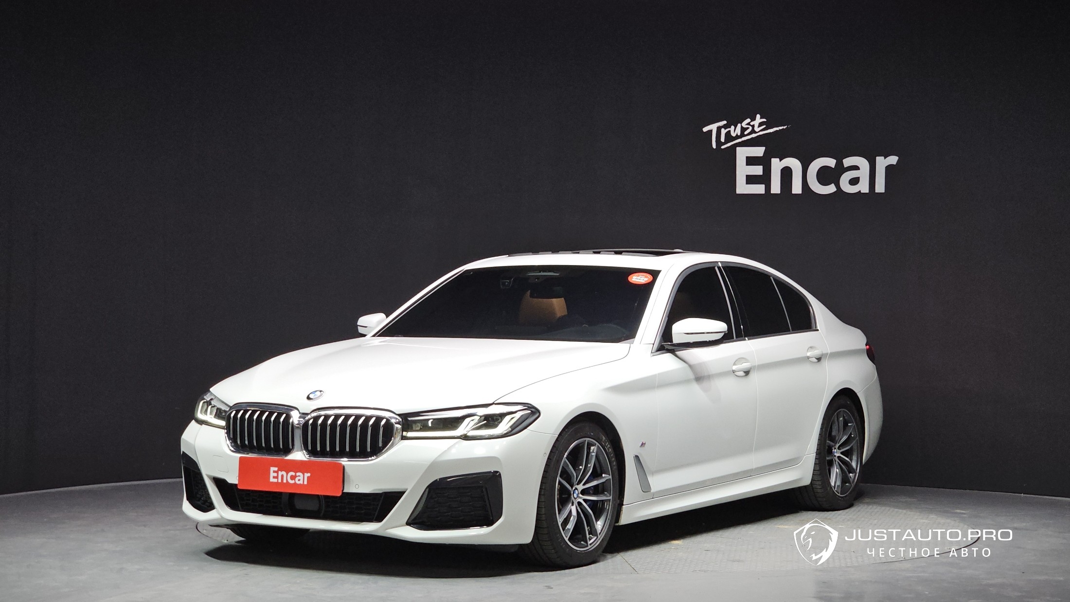 Автомобиль BMW 5-Series