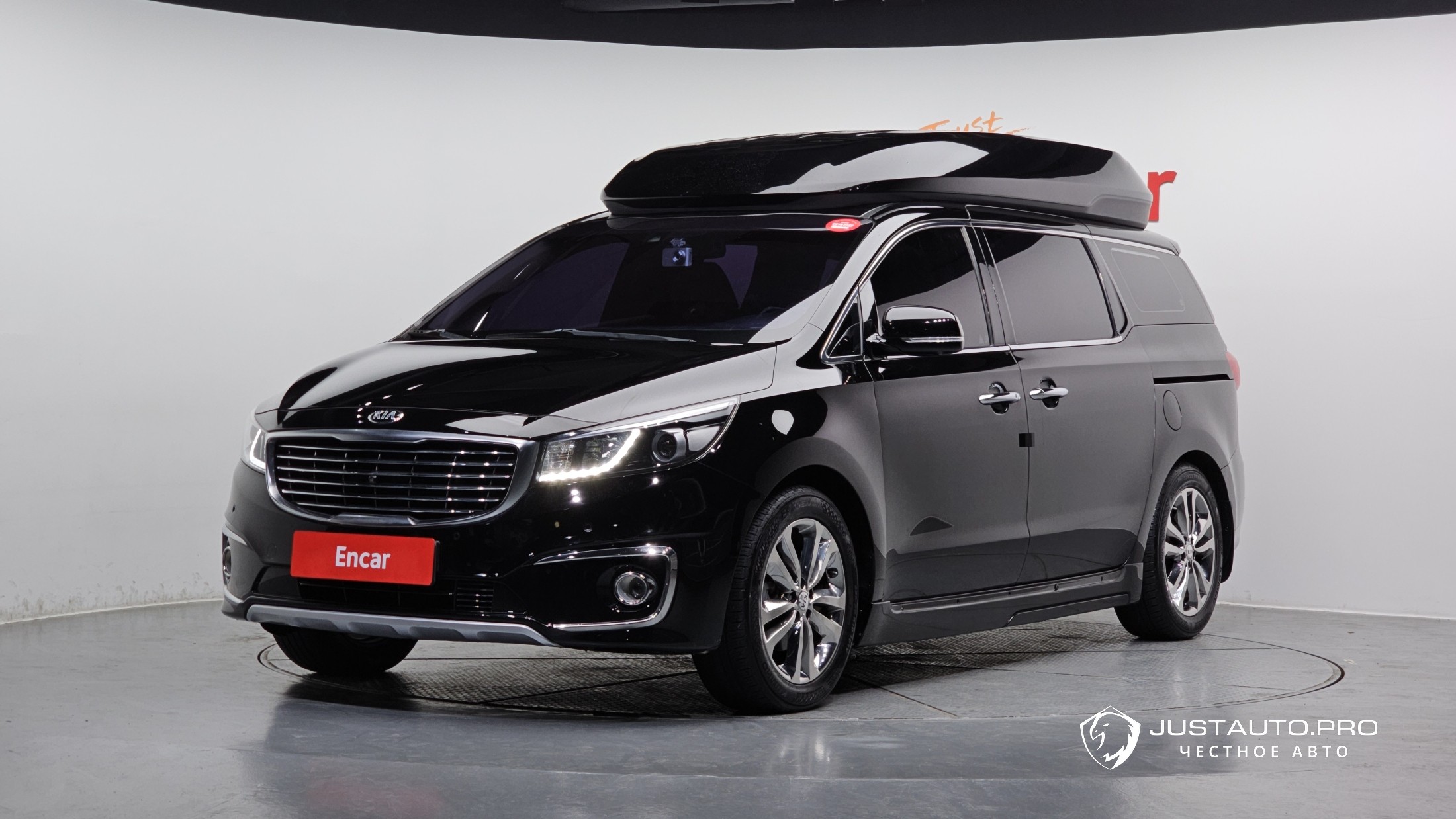 Автомобиль Kia Canival