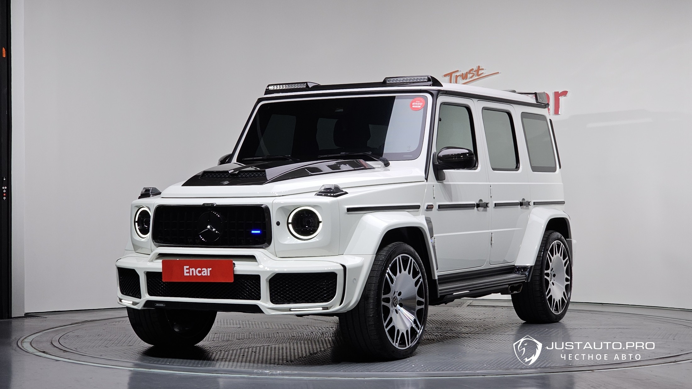 Автомобиль Mercedes-Benz G-Class