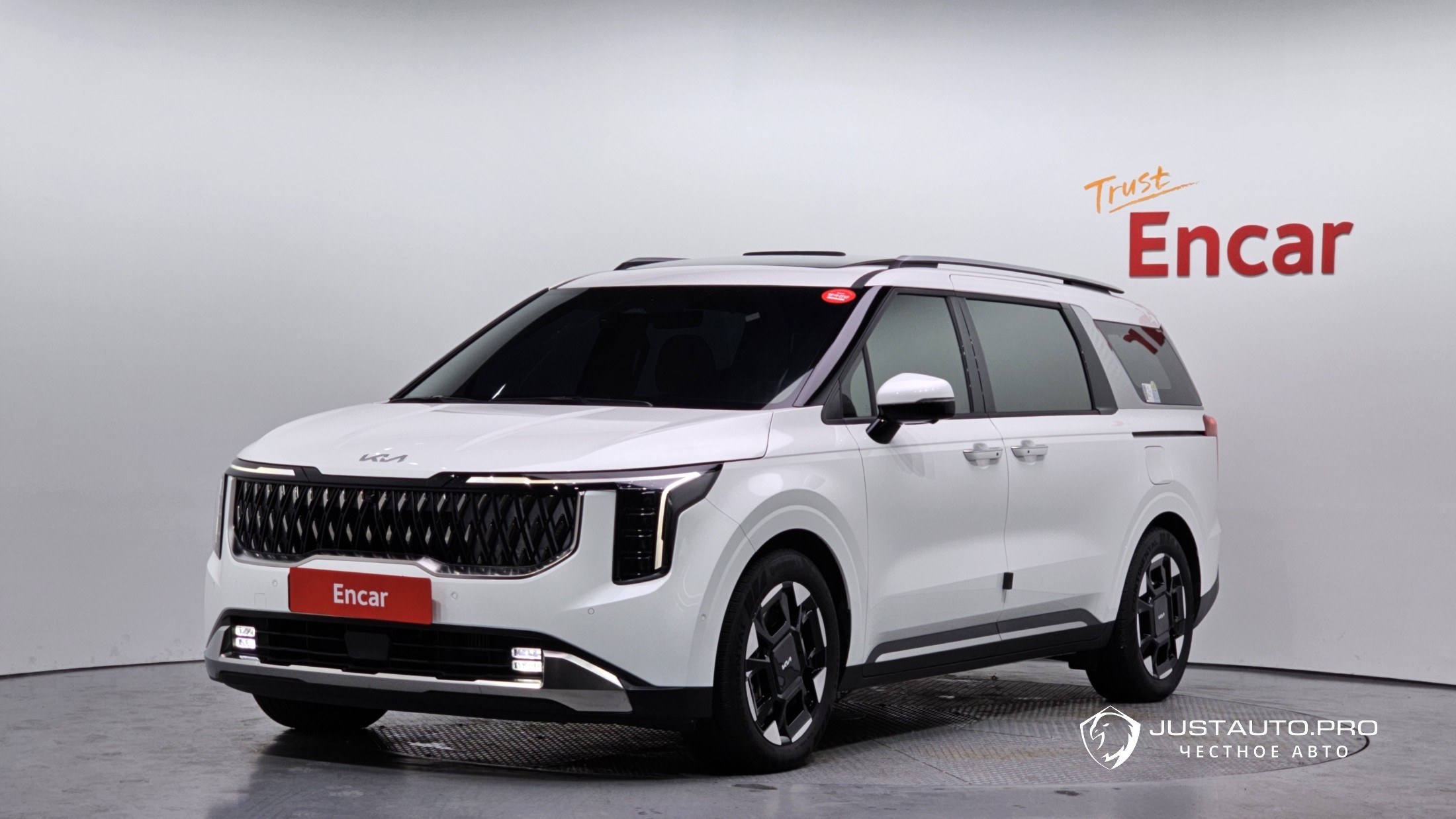 Автомобиль Kia Canival