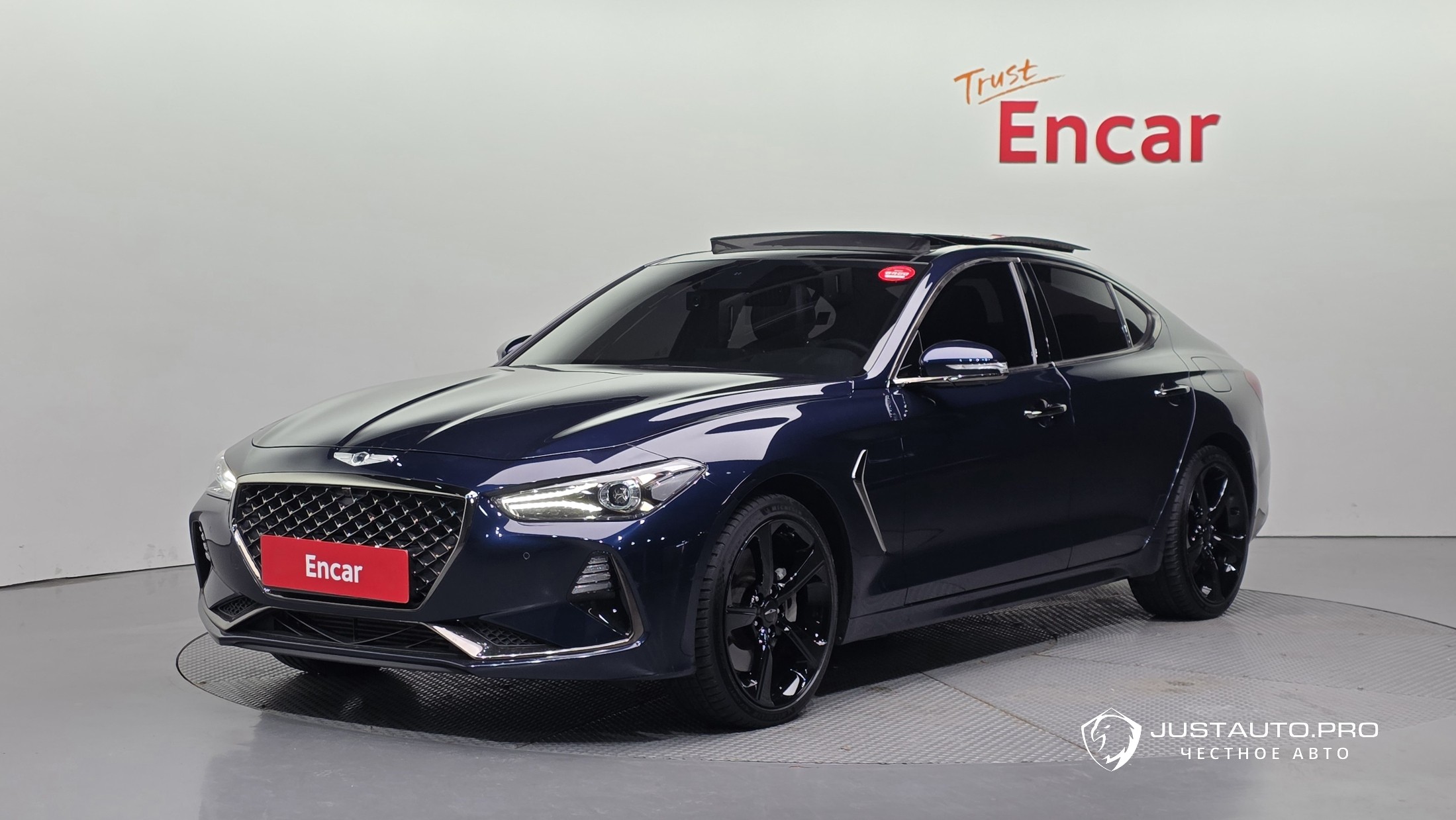 Автомобиль Genesis G70