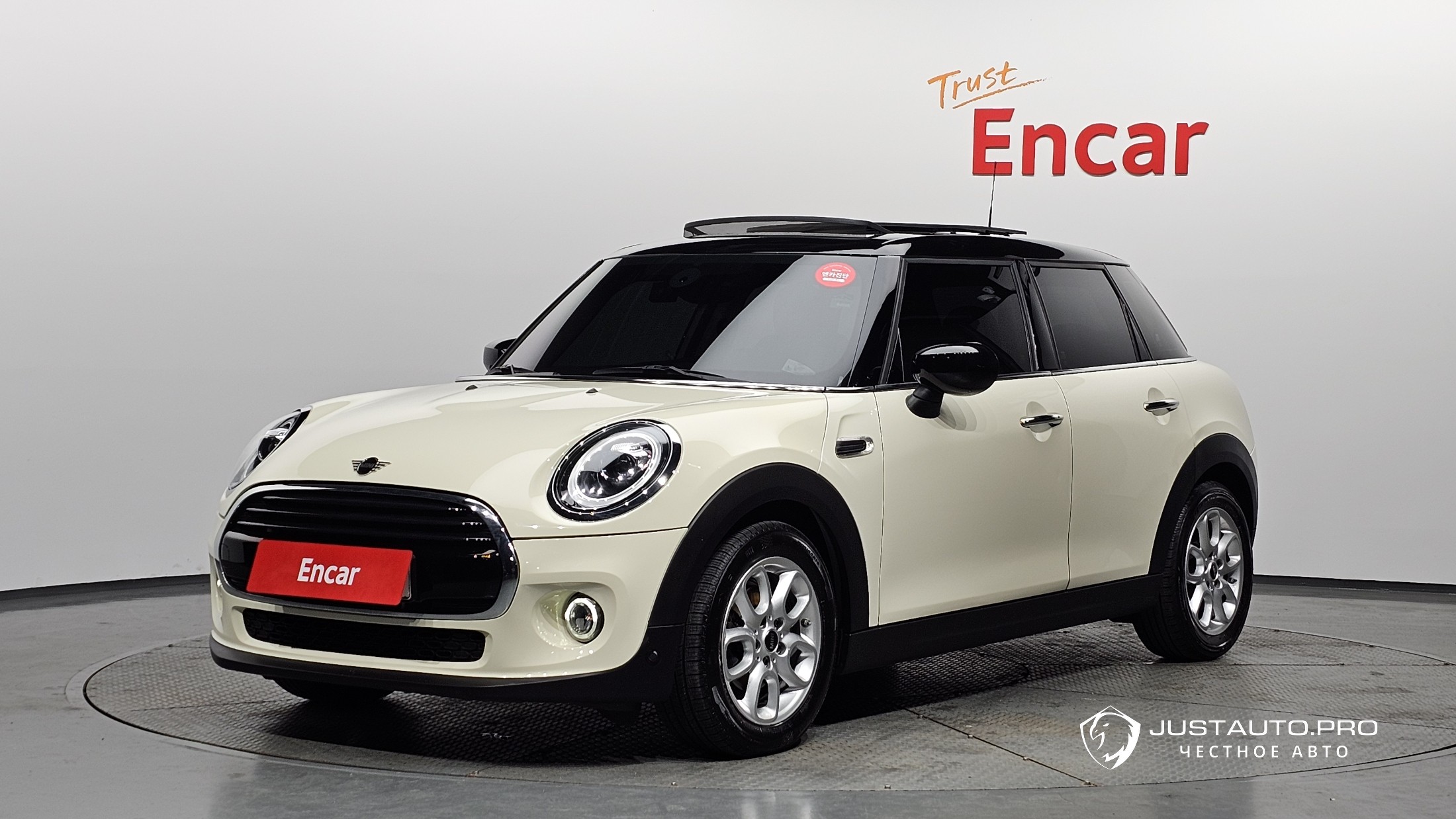 Автомобиль Mini Cooper