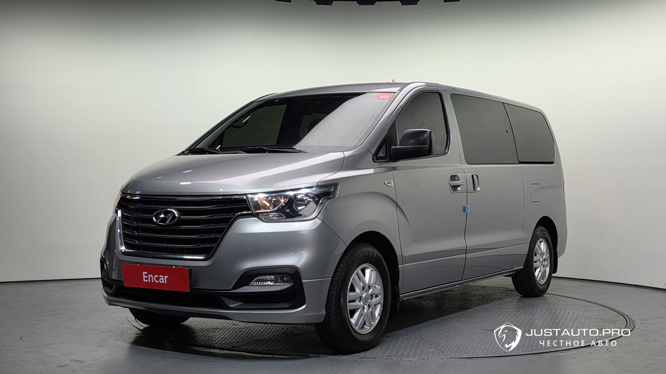 Автомобиль Hyundai Starex