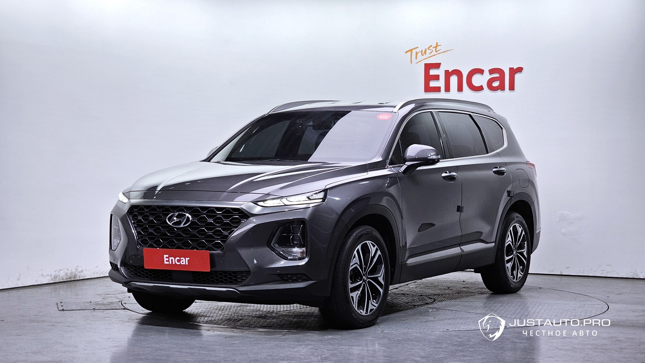 Автомобиль Hyundai Santafe