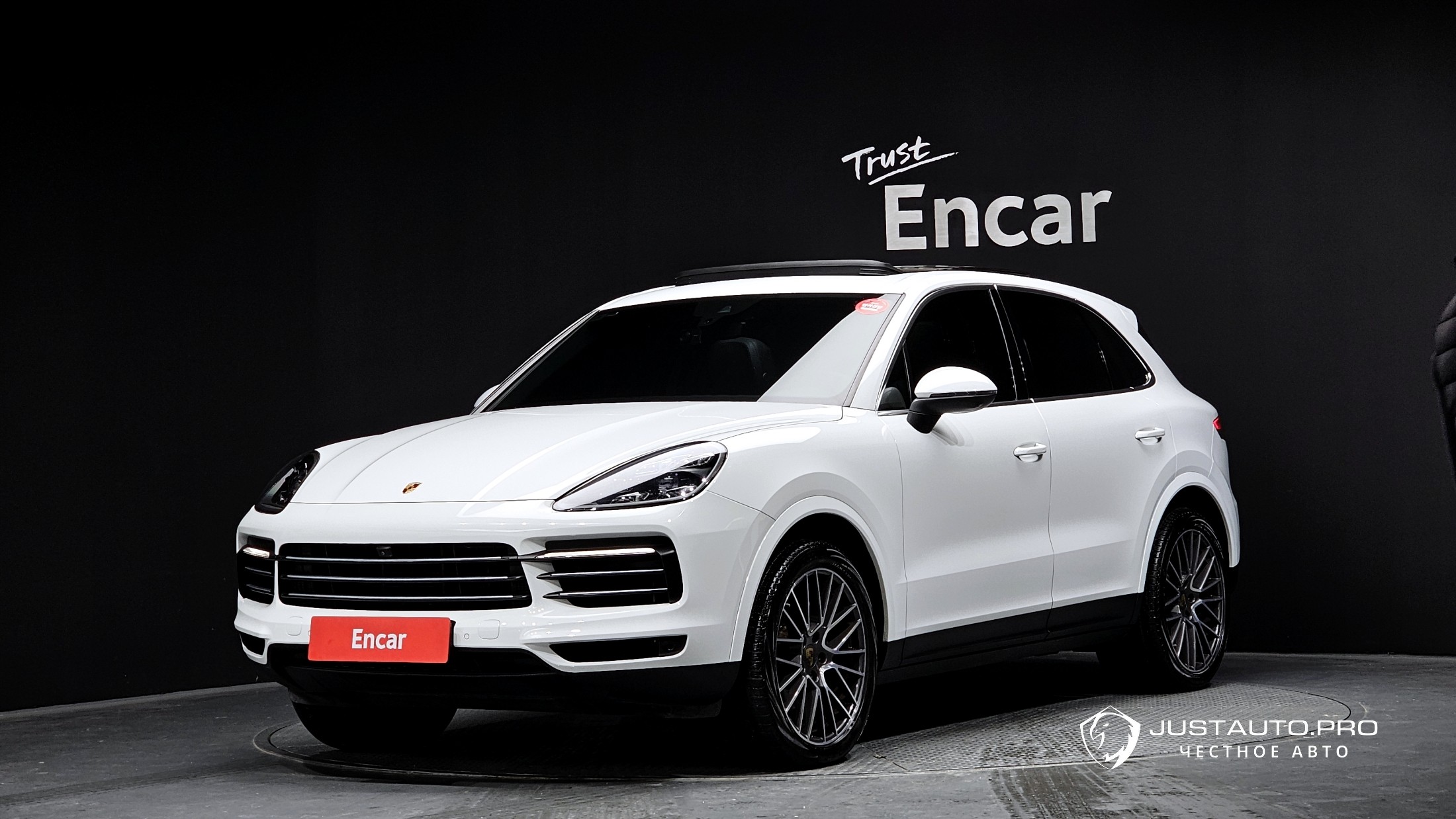 Автомобиль Porsche Cayenne