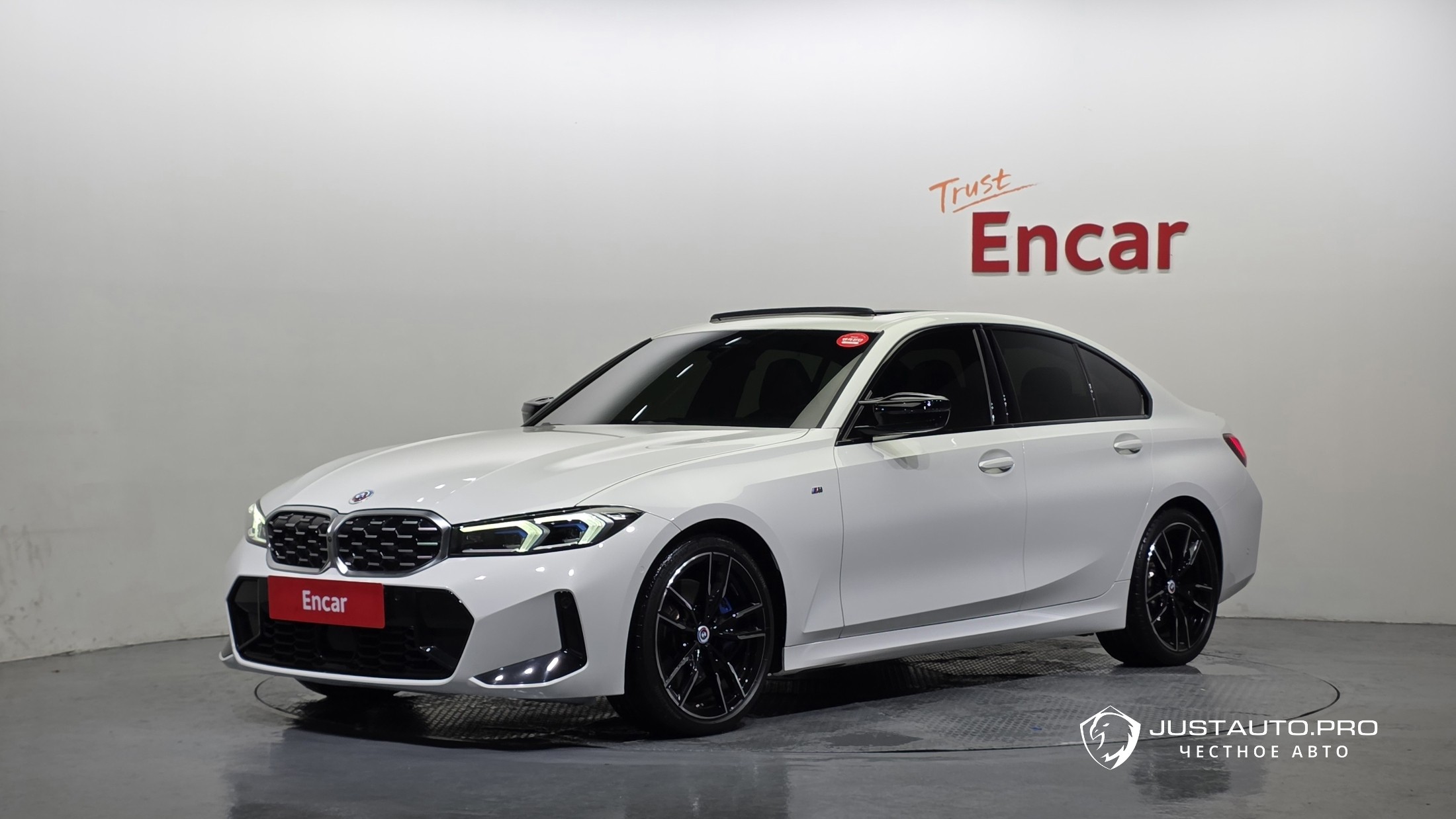 Автомобиль BMW 3-Series