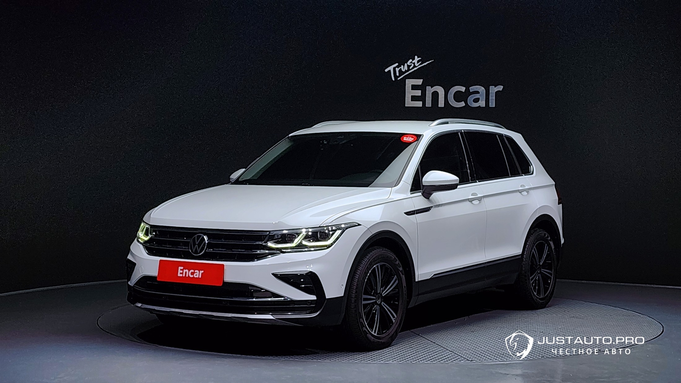 Автомобиль Volkswagen Tiguan