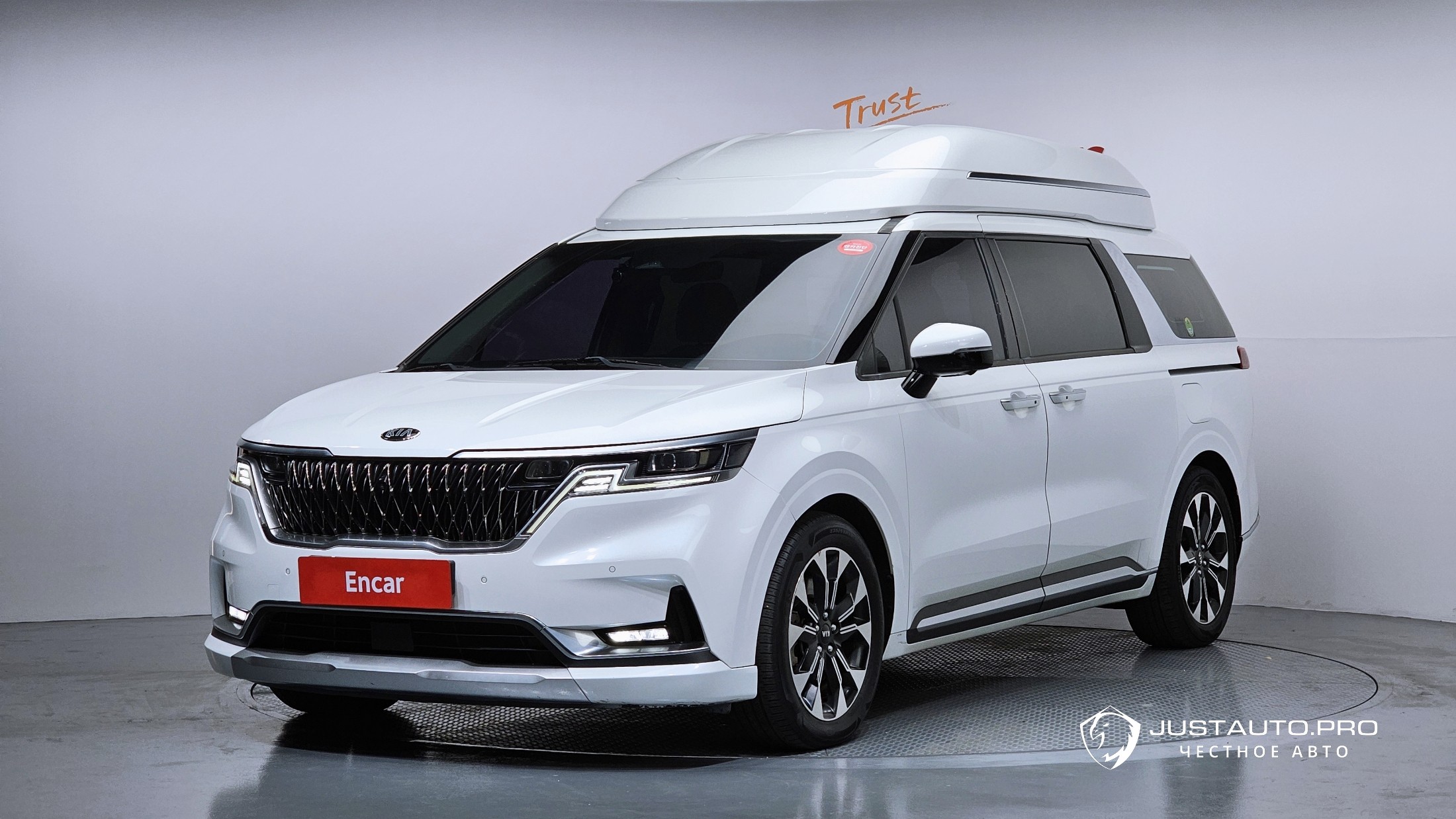 Автомобиль Kia Canival