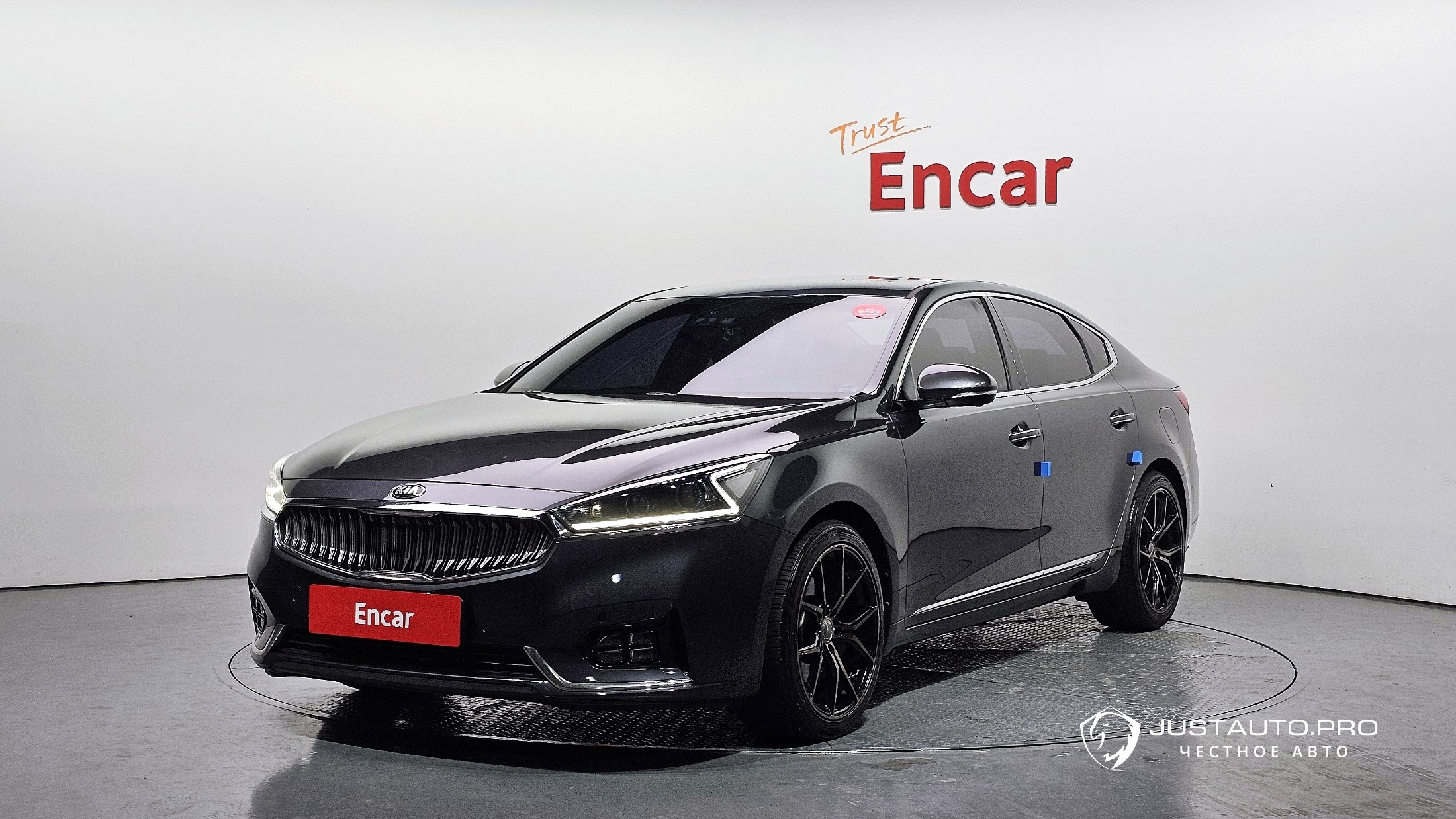 Автомобиль Kia K7