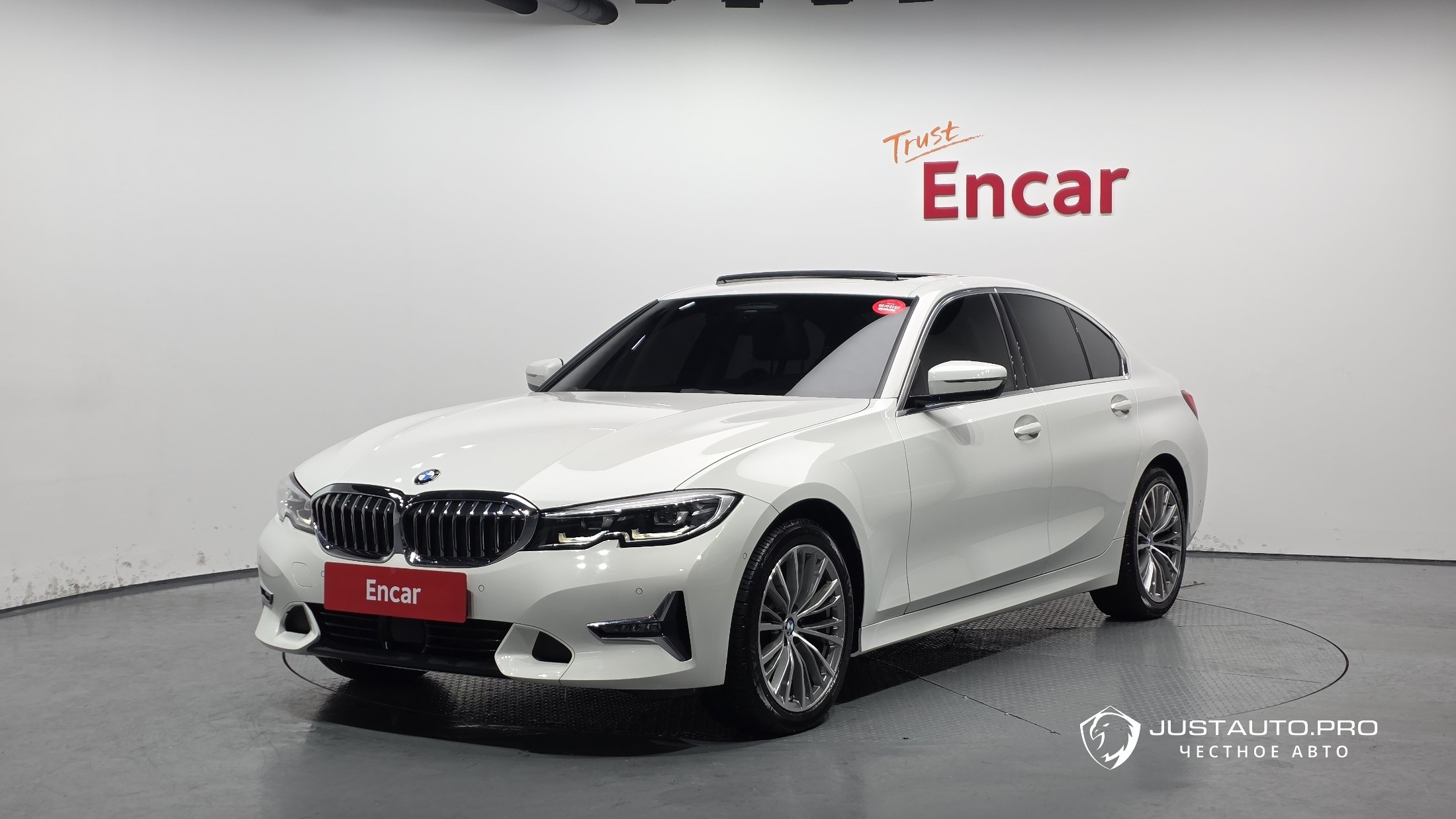 Автомобиль BMW 3-Series