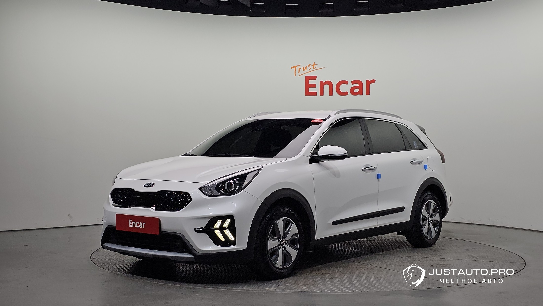 Автомобиль Kia Niro