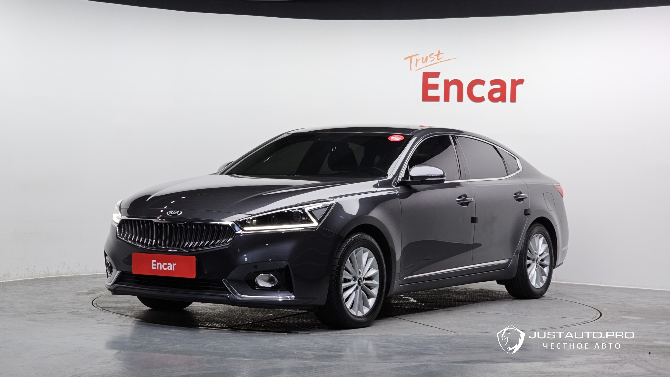 Автомобиль Kia K7