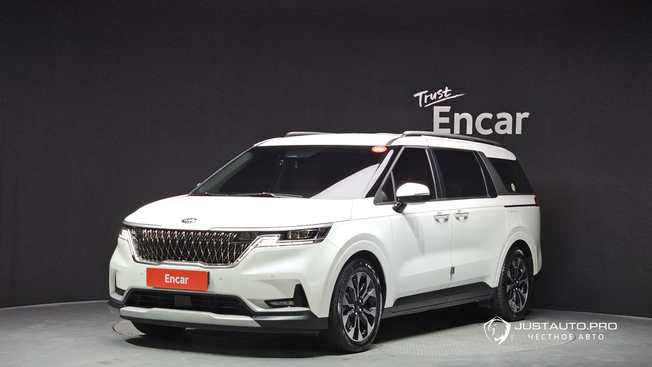Автомобиль Kia Canival
