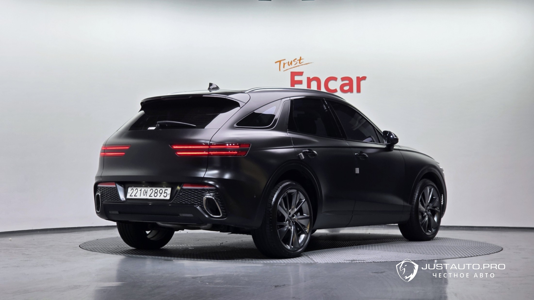 Автомобиль Genesis GV70