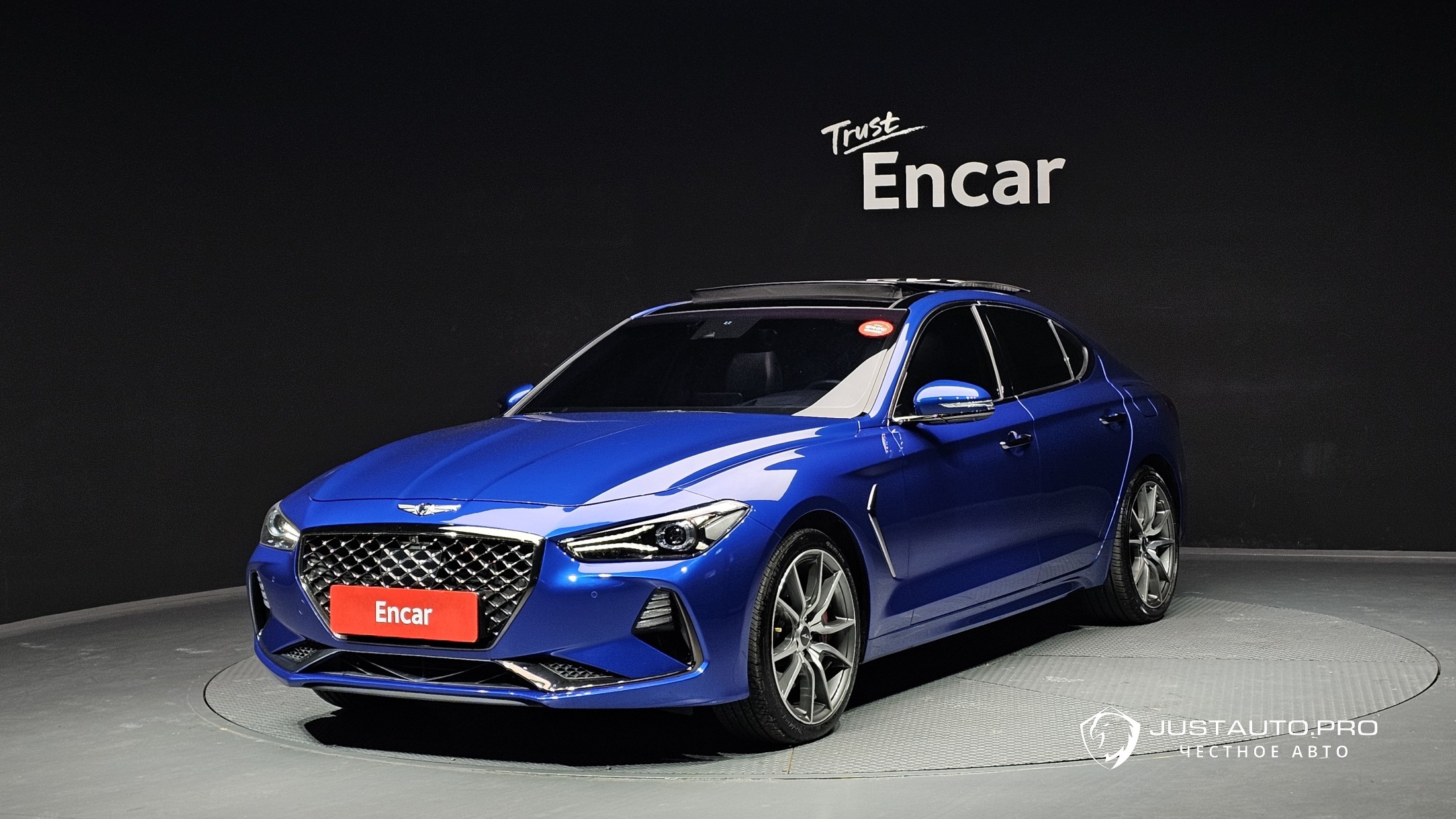 Автомобиль Genesis G70