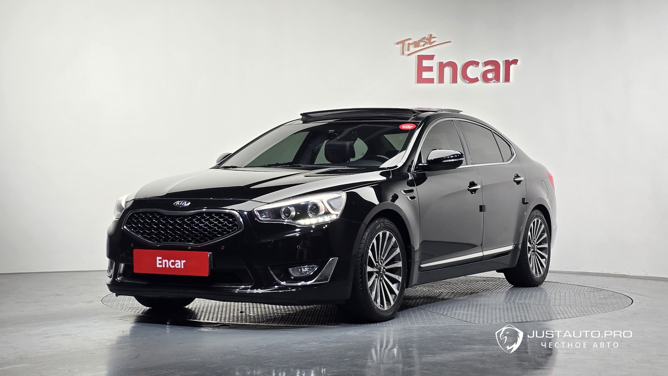 Автомобиль Kia K7