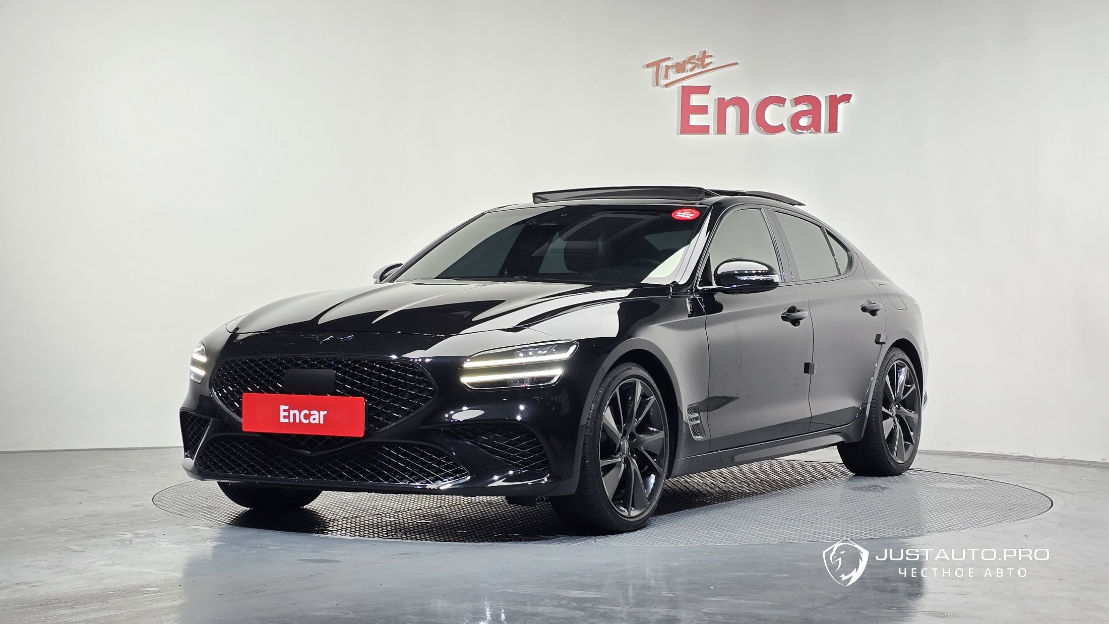 Автомобиль Genesis G70