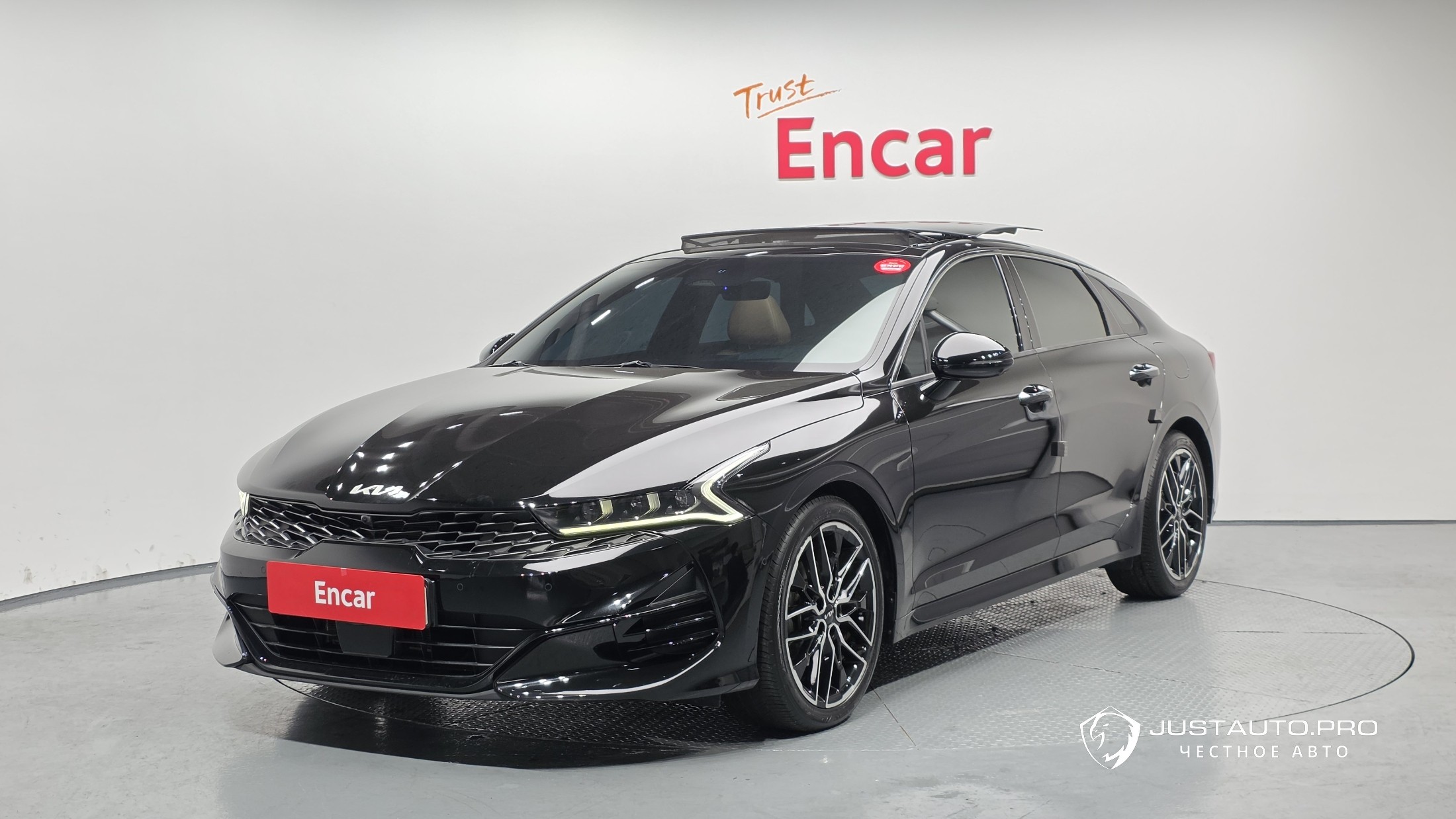 Автомобиль Kia K5