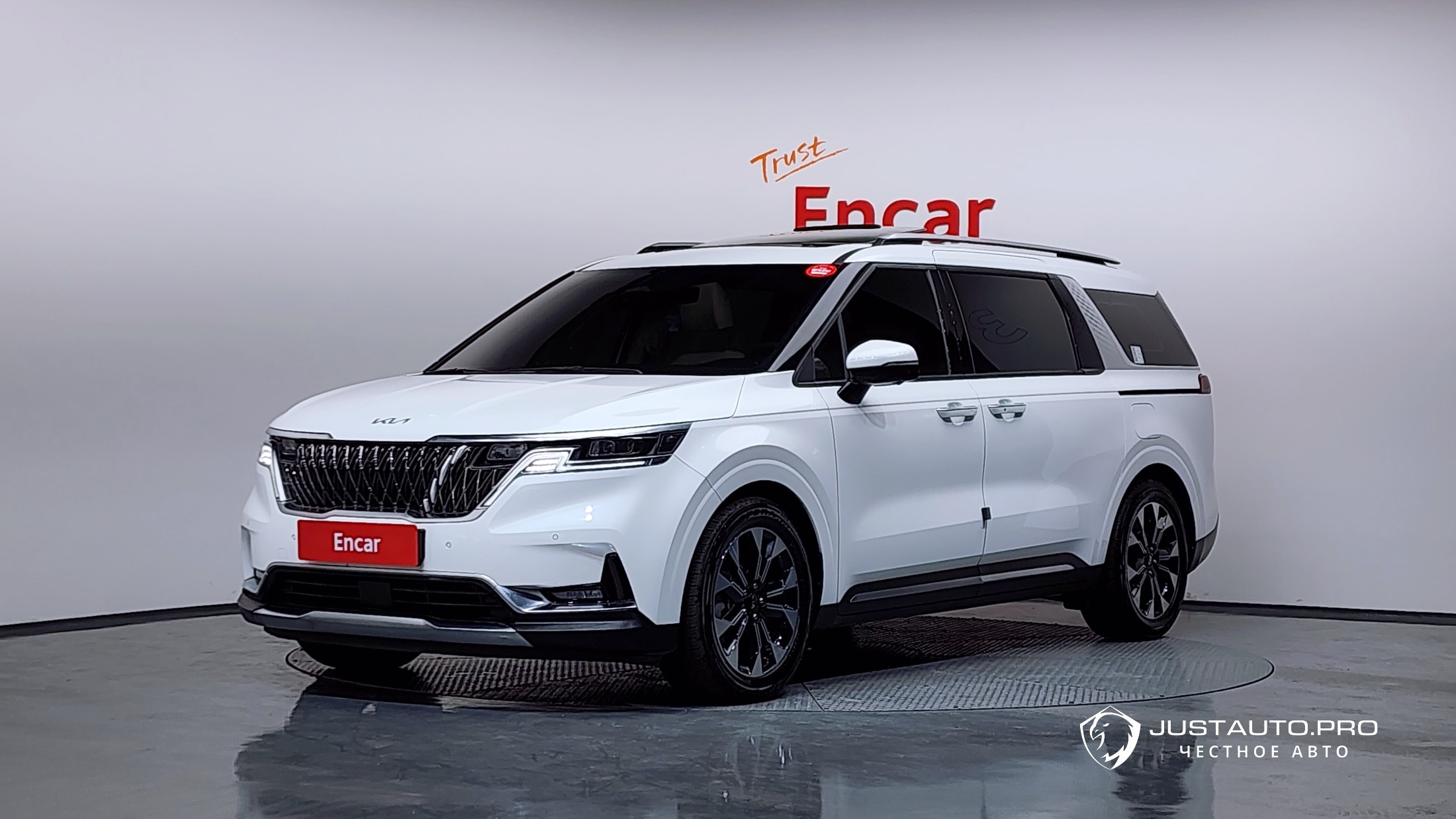 Автомобиль Kia Canival