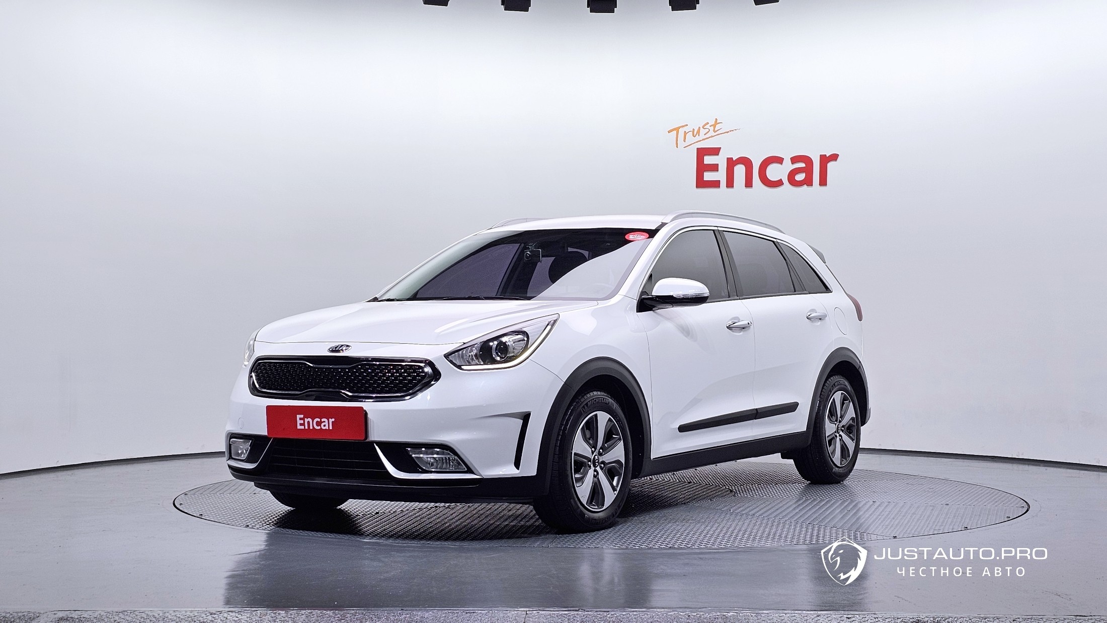 Автомобиль Kia Niro